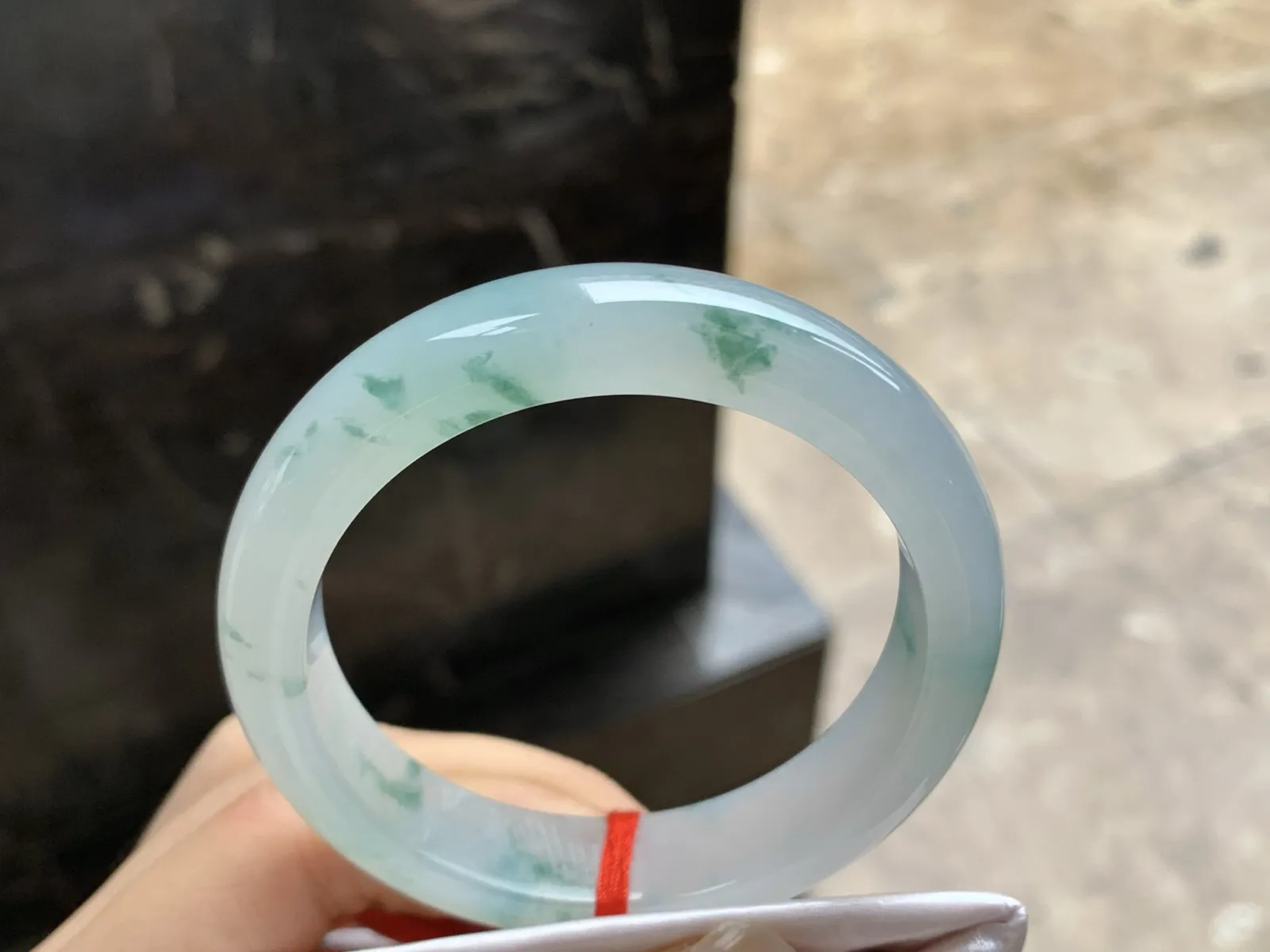 53-13-8.2

蓝花手镯^_^种水足 清新