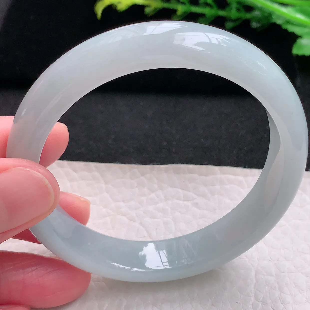 ll自然光57*12.3*7.6平安镯 天然缅甸翡翠a 货白月光宽边玉镯子 玉手环