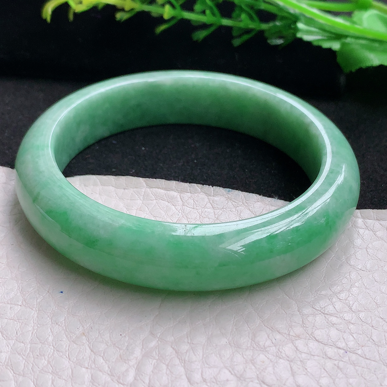 xh自然光55*12.8*8.5平安镯 天然缅甸翡翠满绿宽边玉镯子 玉手环
