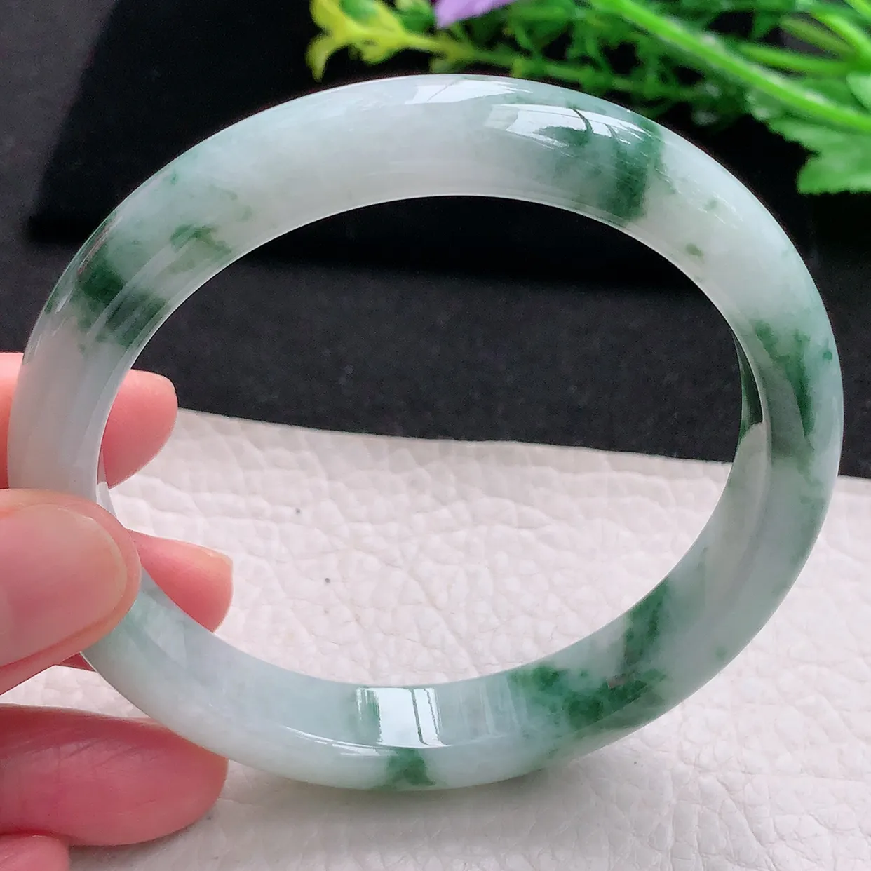 ll大圈口63*12*8.2平安镯 天然缅甸翡翠a 货冰飘花大气宽边玉镯子 玉手环