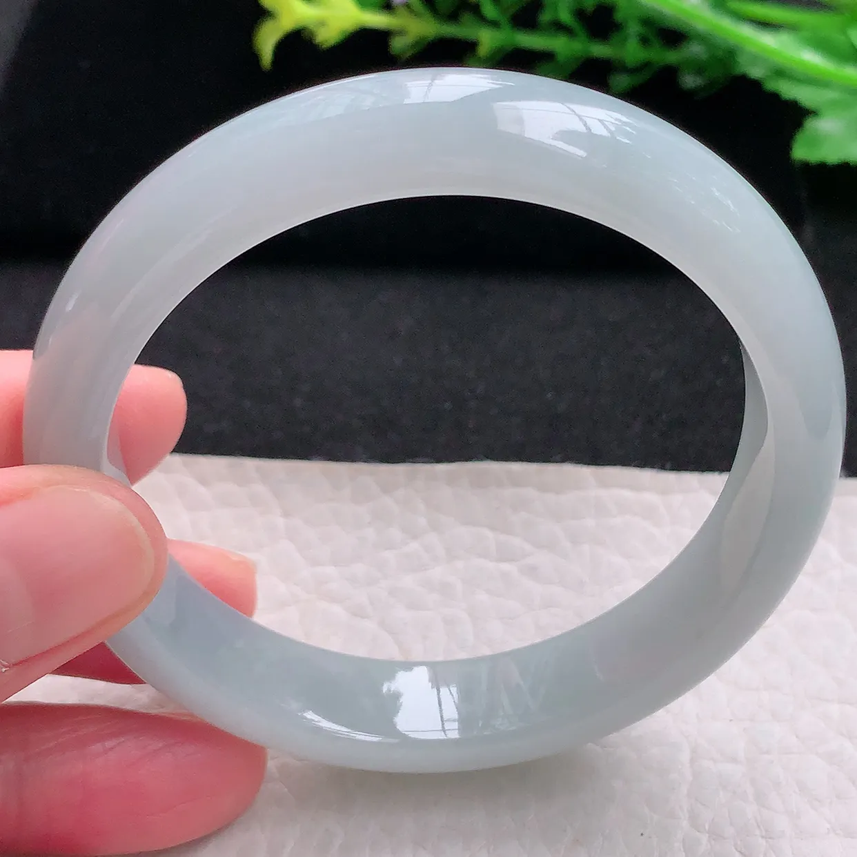 ll自然光57*12.3*7.6平安镯 天然缅甸翡翠a 货白月光宽边玉镯子 玉手环