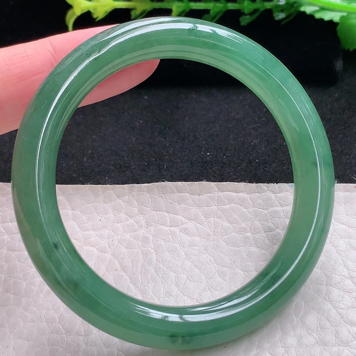 n小圈口52*8.8*8.5叮当镯 天然缅甸翡翠a 货冰胶满绿圆条玉镯子 玉手环