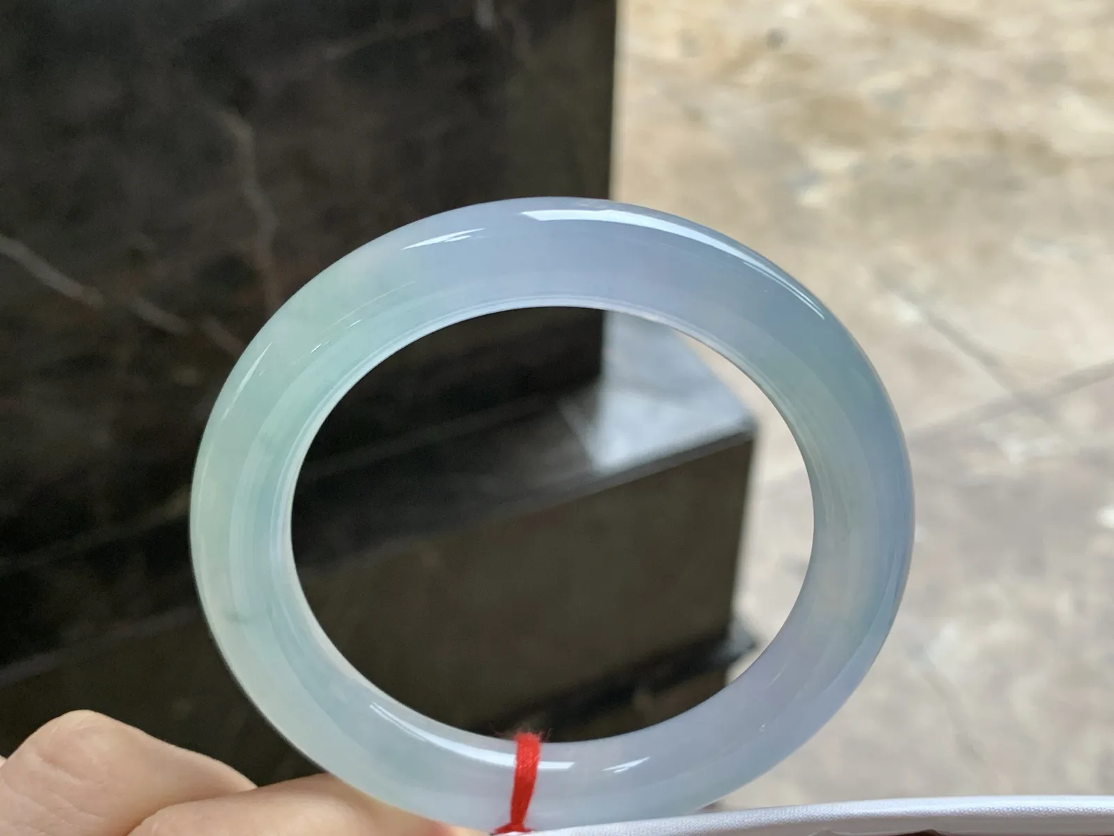 57-10.5

冰春彩圆条手镯^_^冰透荧光十足