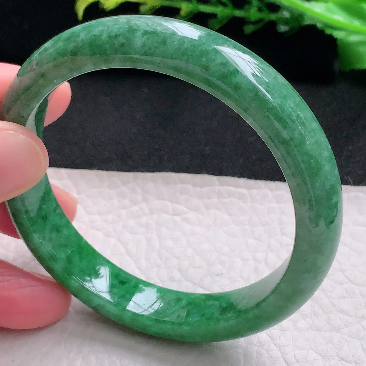N自然光57*11.8*7.8平安镯 天然缅甸翡翠a 货满绿宽边玉镯子 玉手环