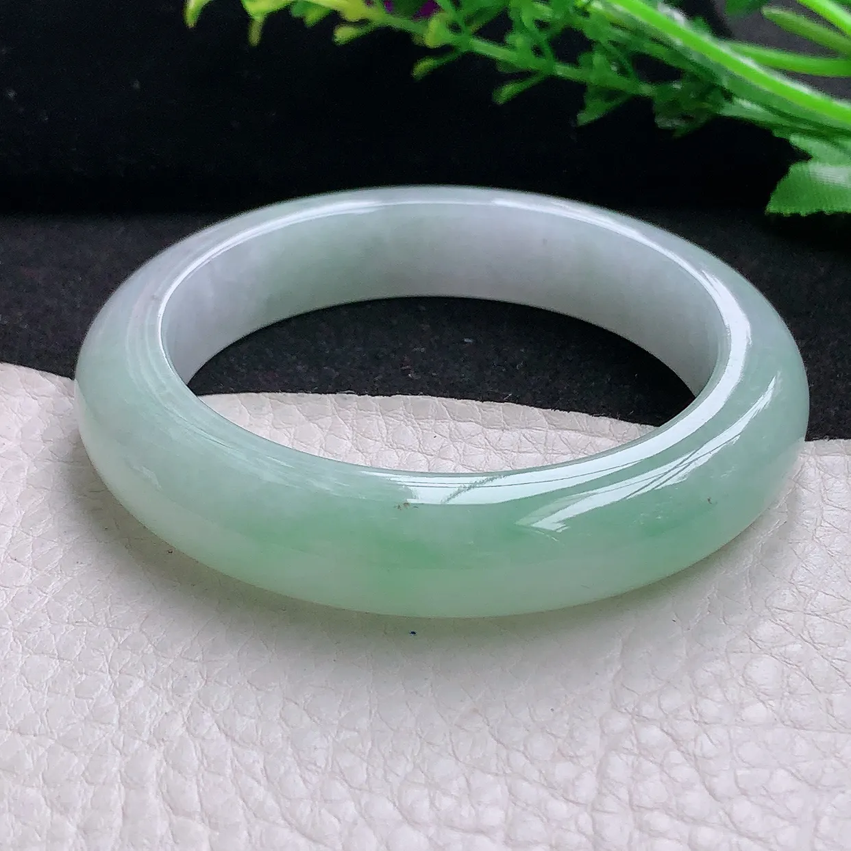 hy自然光54*12.3*9.3平安镯天然缅甸翡翠半山水浅绿正圈宽边玉镯子