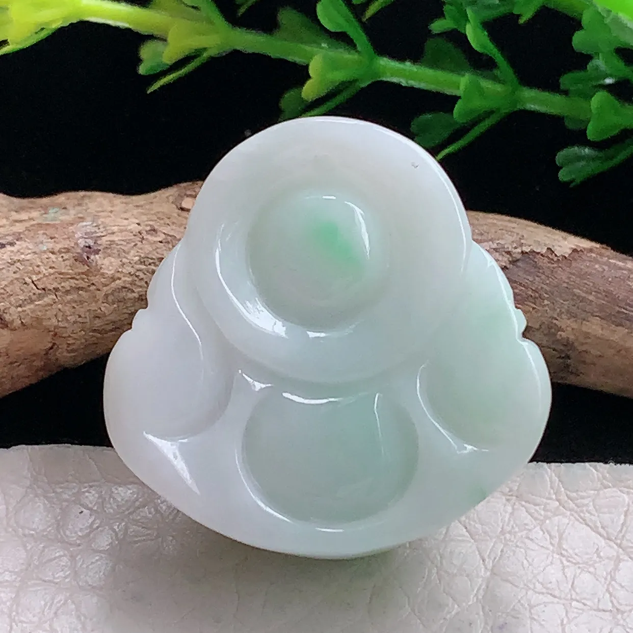 zen自然光27.5*28*12.2天然缅甸翡翠飘绿佛公 开心佛玉吊坠