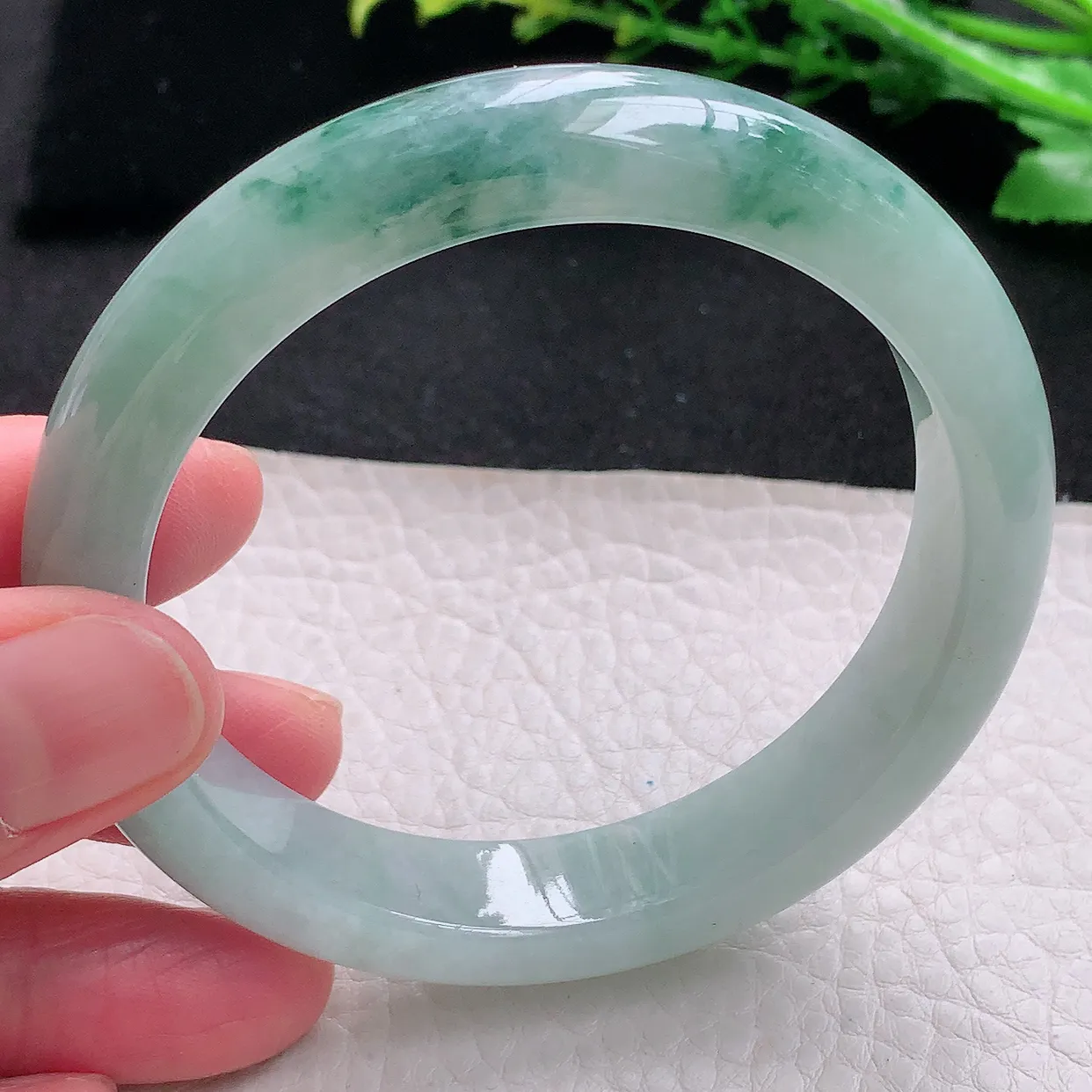 hy自然光58*12*8.5平安镯天然缅甸翡翠冰飘花正圈宽边玉镯子