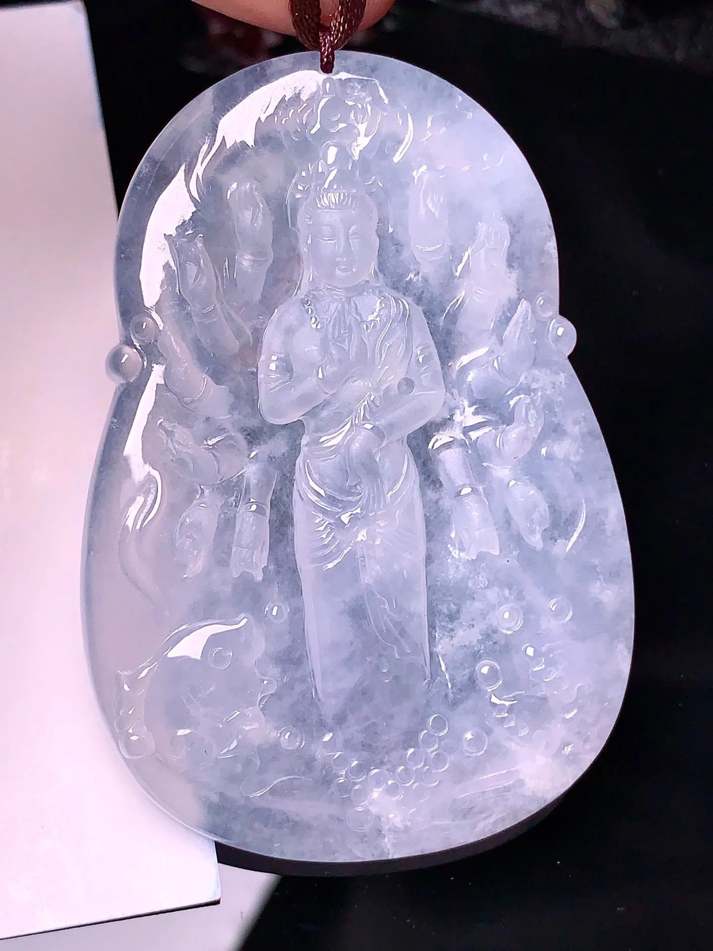 冰种千手观音菩萨吊坠 玉质细腻 色泽清新艳丽 整体尺寸62.8*43.3*6.2