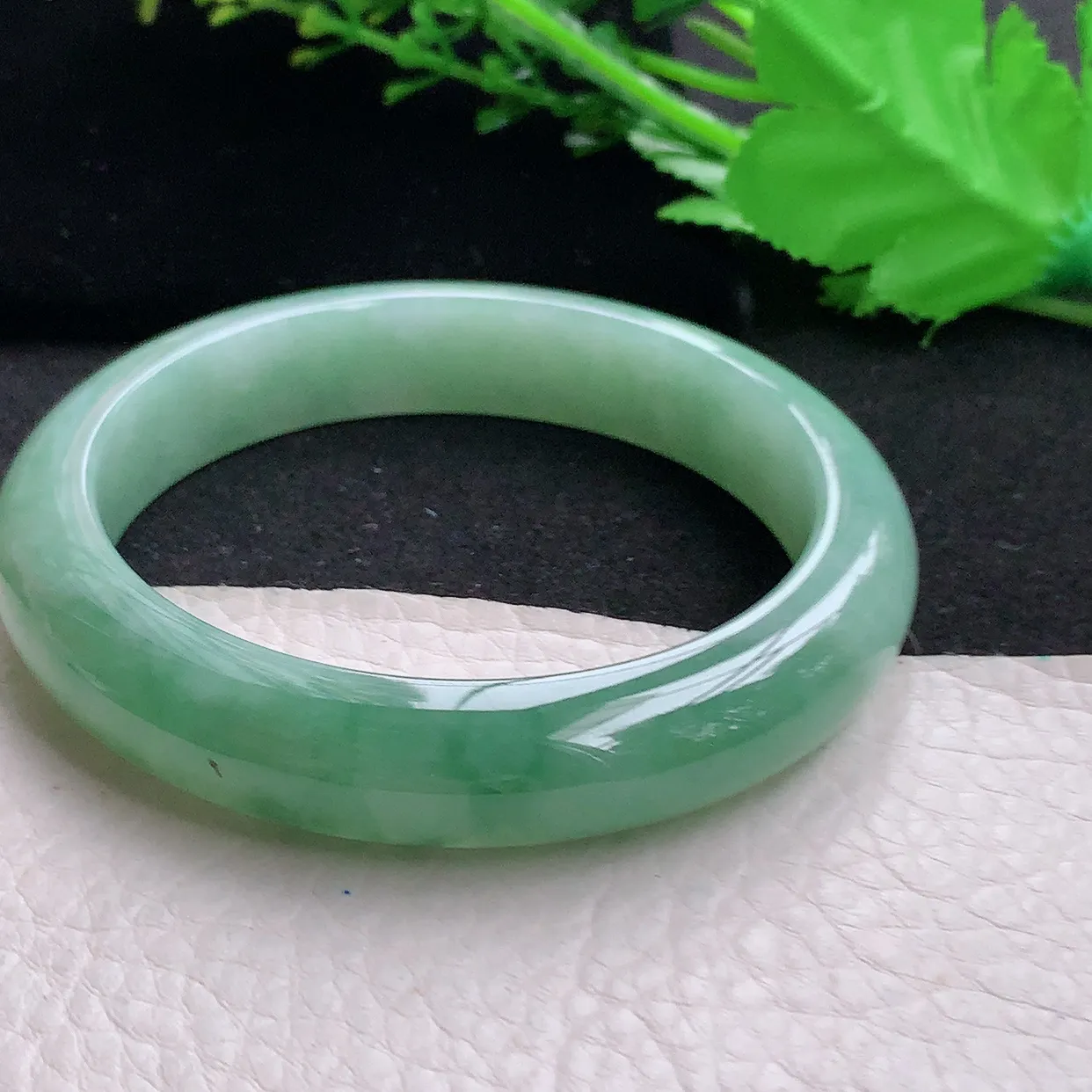 yh丈圈口60*12.7*8.8平安镯 天然缅甸翡翠冰胶半山水宽边玉镯子