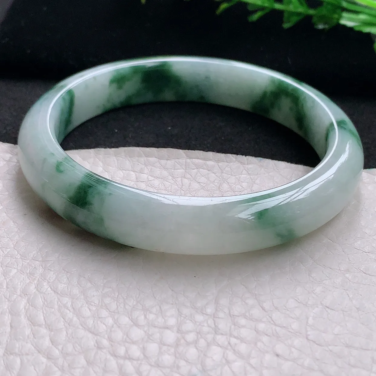 ll大圈口63*12*8.2平安镯 天然缅甸翡翠a 货冰飘花大气宽边玉镯子 玉手环