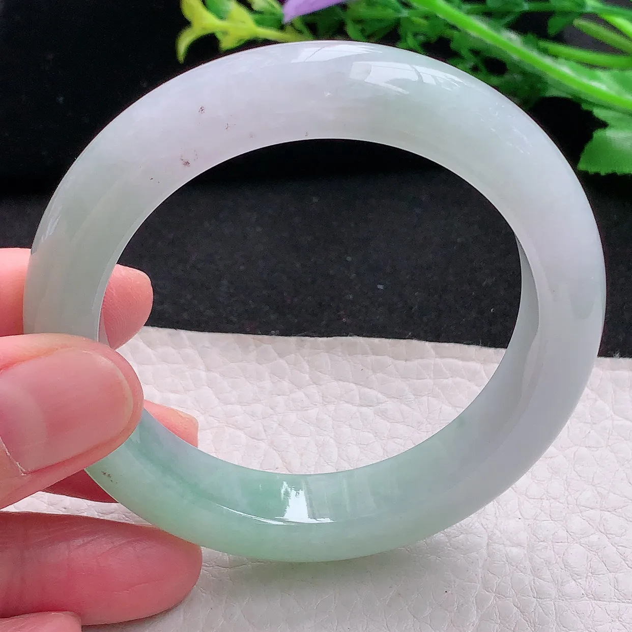 hy自然光54*12.3*9.3平安镯天然缅甸翡翠半山水浅绿正圈宽边玉镯子