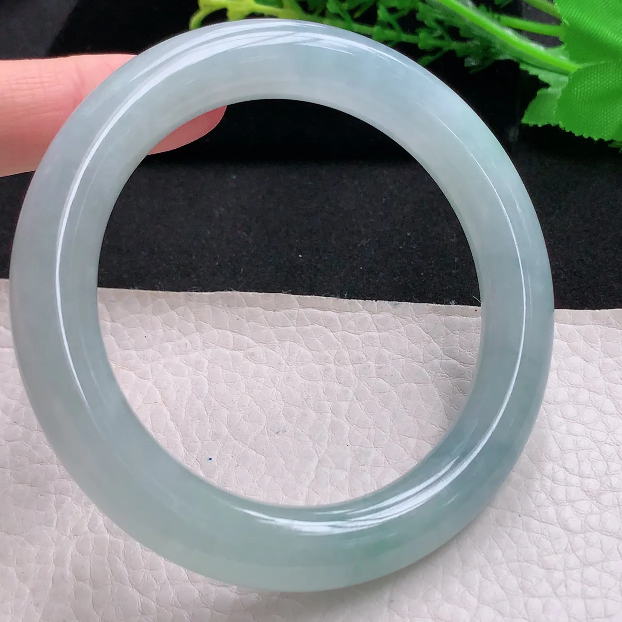 Nc大圈口61.5*11.5*11.8胖圆镯 天然缅甸翡翠a 货清爽冰胶圆条大气玉镯子