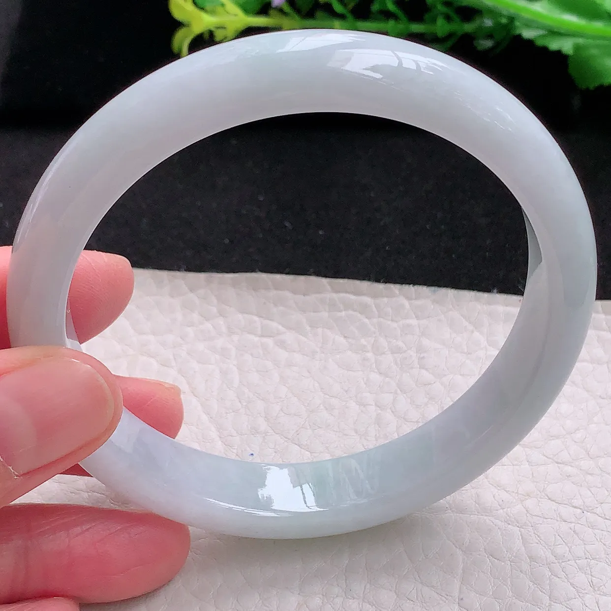 hh大圈口63*12*7.6平安镯 天然缅甸翡翠白月光正圈宽边玉镯子