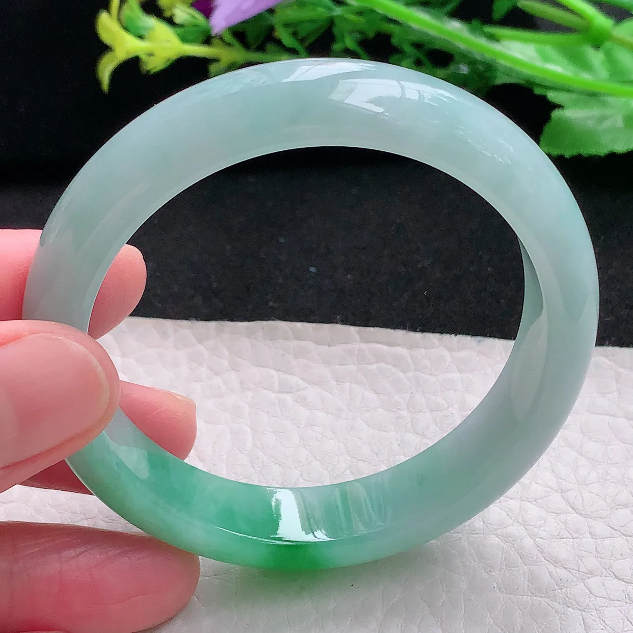 yh自然光53*12.3*7.5平安镯 天然缅甸翡翠飘绿水润飘阳绿宽边玉镯子