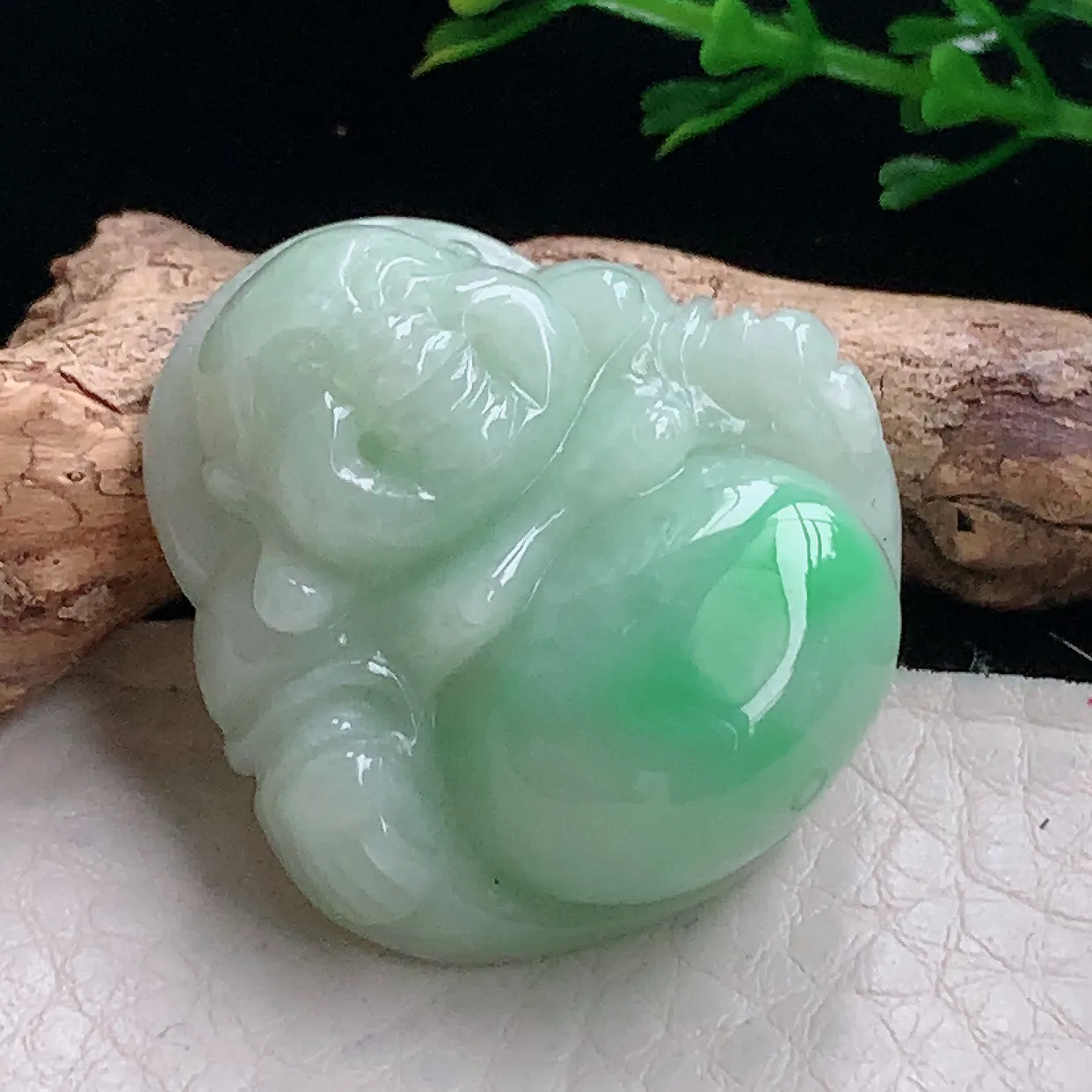 zen自然光30.2*29.5*11.2天然缅甸翡翠飘绿佛公 弥勒佛玉吊坠 毛衣坠