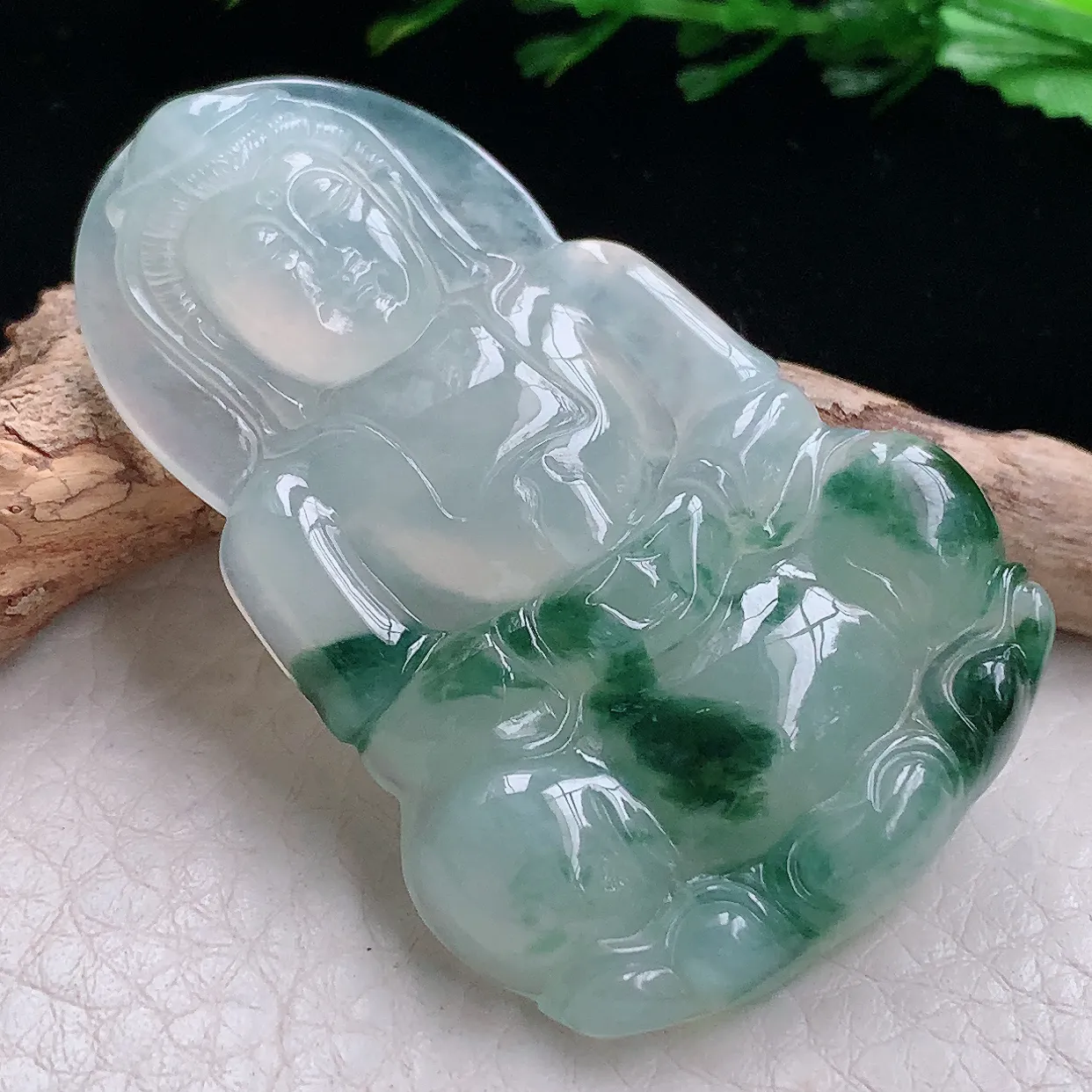 zzx自然光56*37*6天然缅甸翡翠a 货冰飘花正庄观音 玉观音玉吊坠 玉挂件