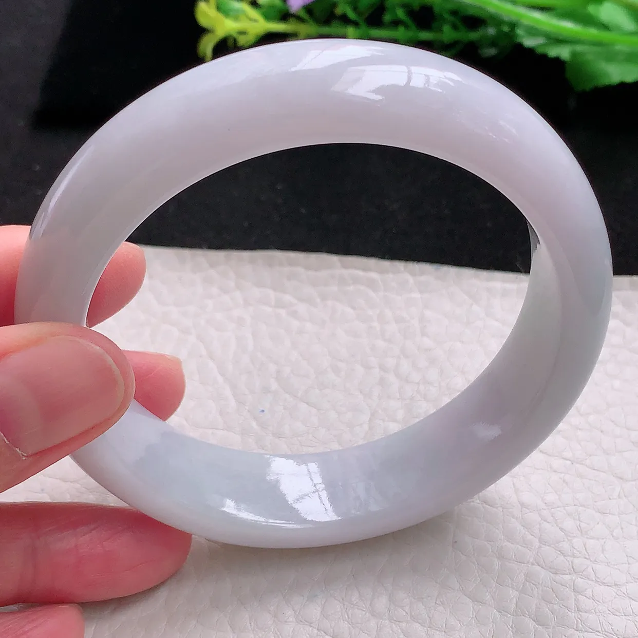 hh大圈口62*16*9轮胎镯 天然缅甸翡翠白月光大气宽边玉镯子