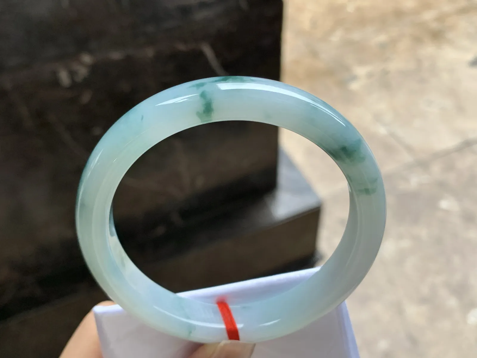 63.5-12.3-8.6

蓝花大圈手镯^_^飘花浓郁