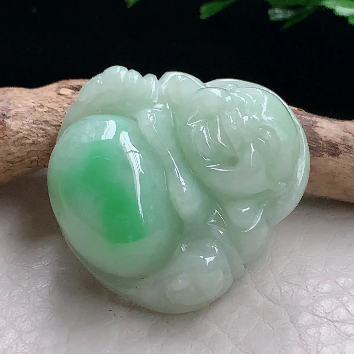 zen自然光30.2*29.5*11.2天然缅甸翡翠飘绿佛公 弥勒佛玉吊坠 毛衣坠