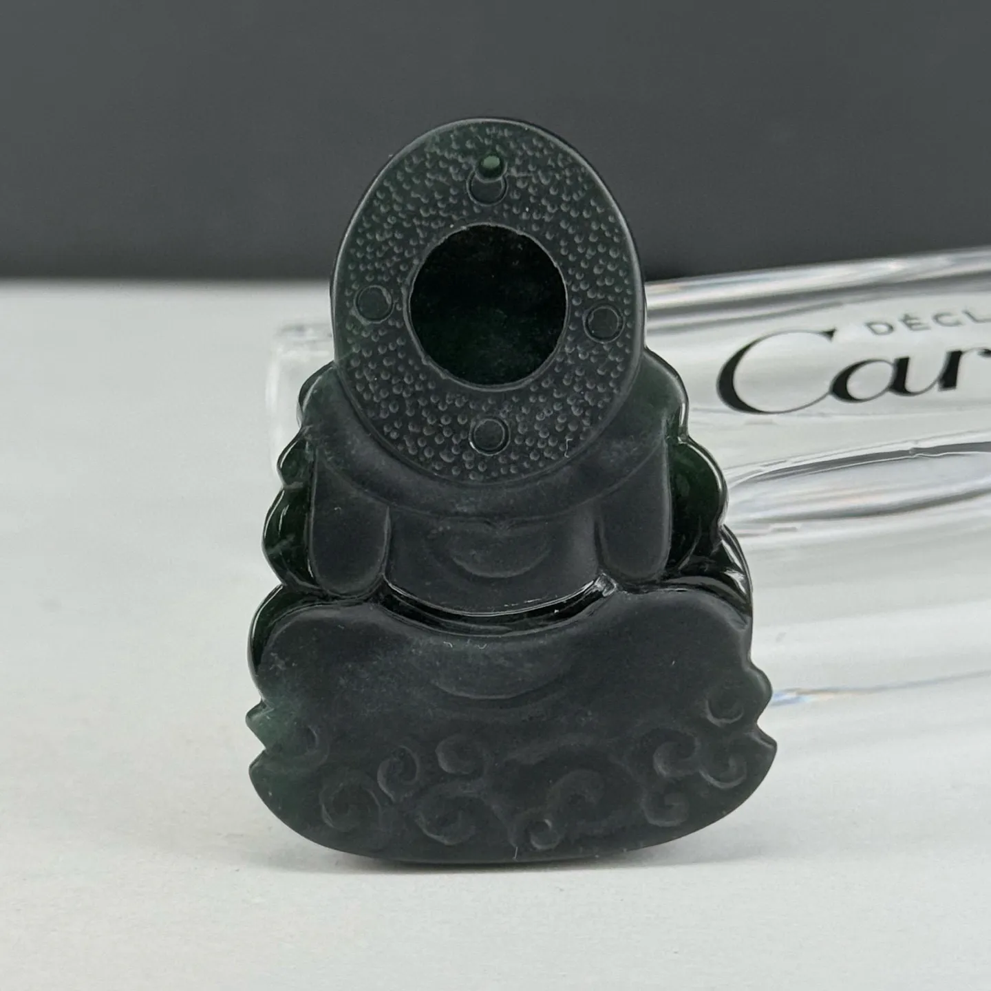 精品墨翠黄财神 种好色正 黑度极好 打灯通透 油性十足 尺寸48.2