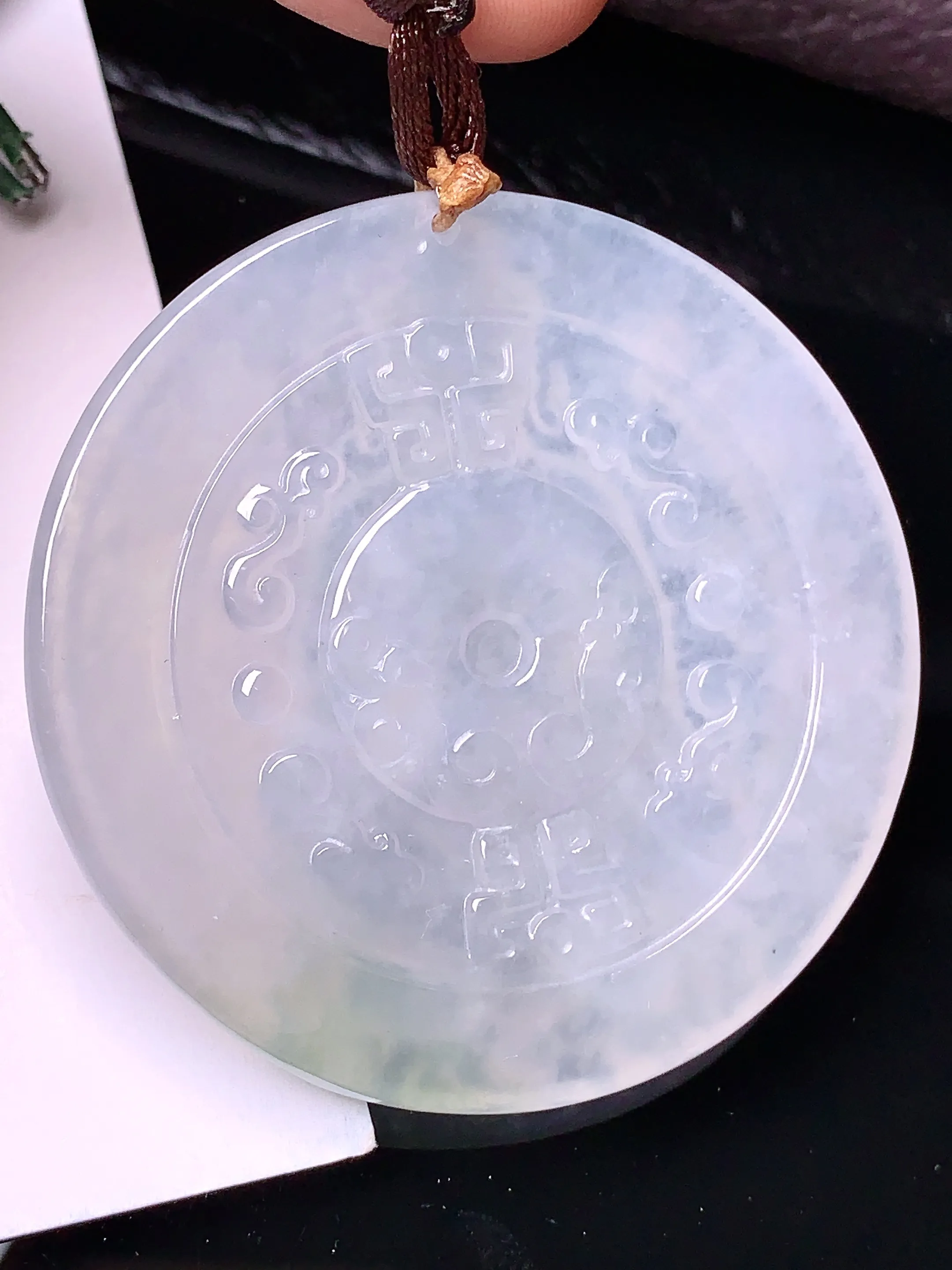 冰种观音菩萨吊坠 玉质细腻 色泽清新艳丽 整体尺寸50*6.5