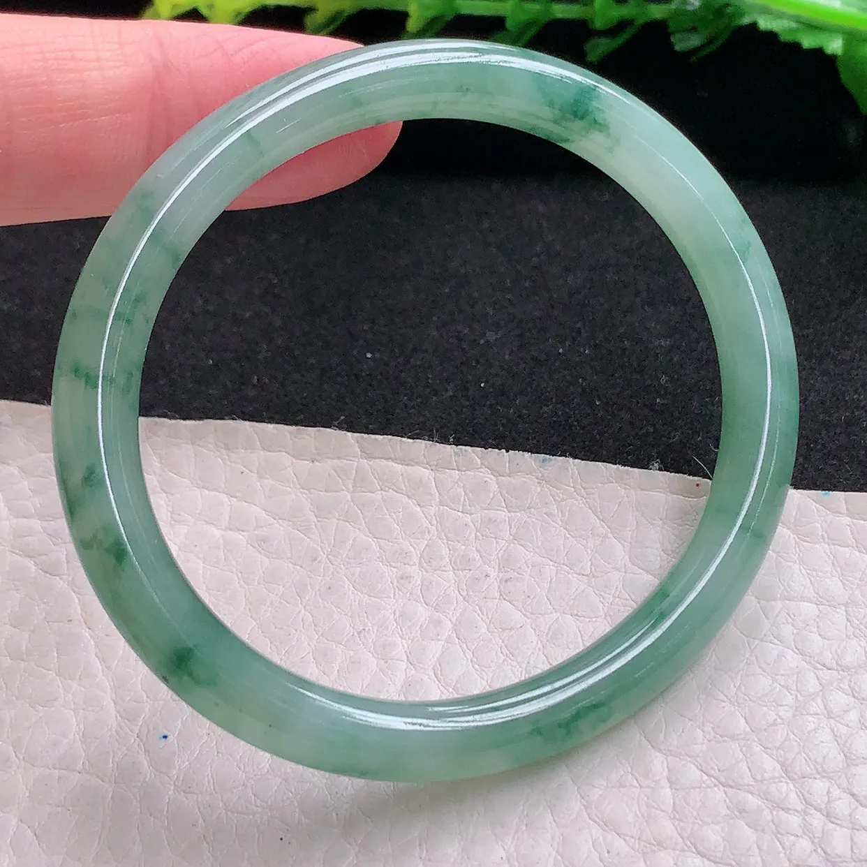 xh小圈口53.8*48*6.6贵妃圆镯 天然缅甸翡翠冰飘花圆条蛋形玉镯子