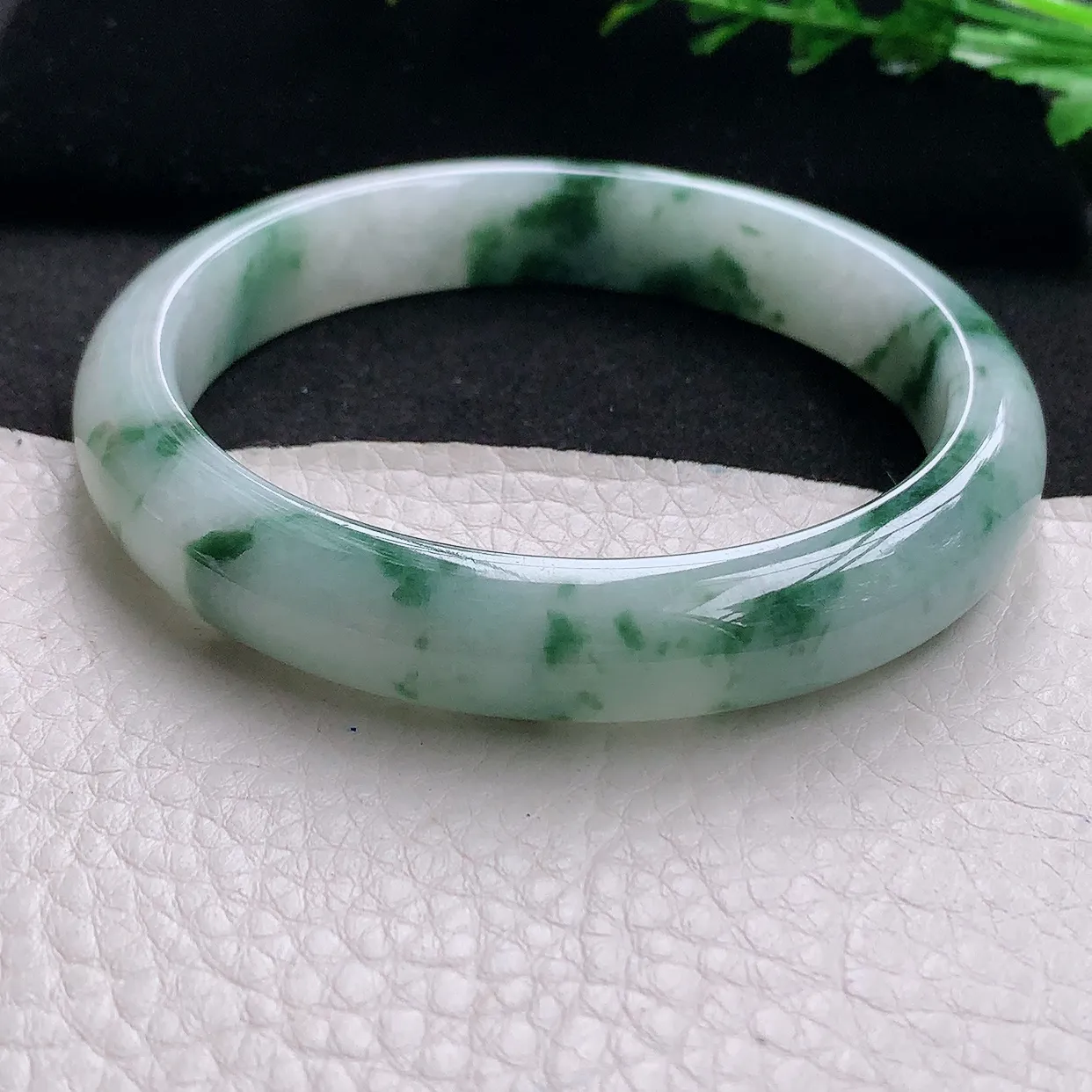 ll大圈口63*12*8.2平安镯 天然缅甸翡翠a 货冰飘花大气宽边玉镯子 玉手环