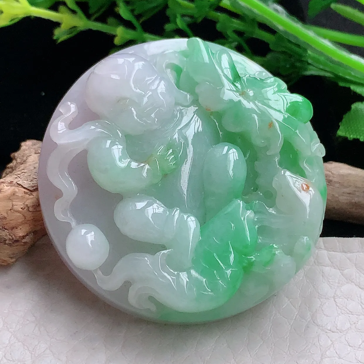 zen自然光47*12.6天然缅甸翡翠飘绿莲年有余 宝宝佛玉吊坠 毛衣坠