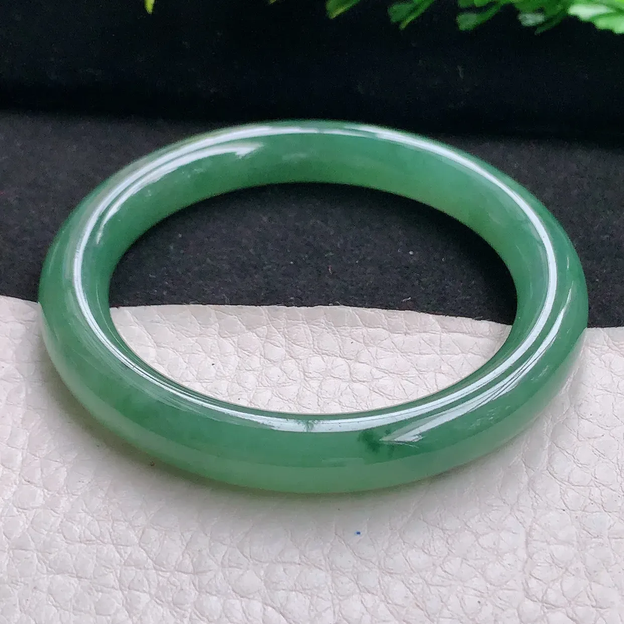 n小圈口52*8.8*8.5叮当镯 天然缅甸翡翠a 货冰胶满绿圆条玉镯子 玉手环