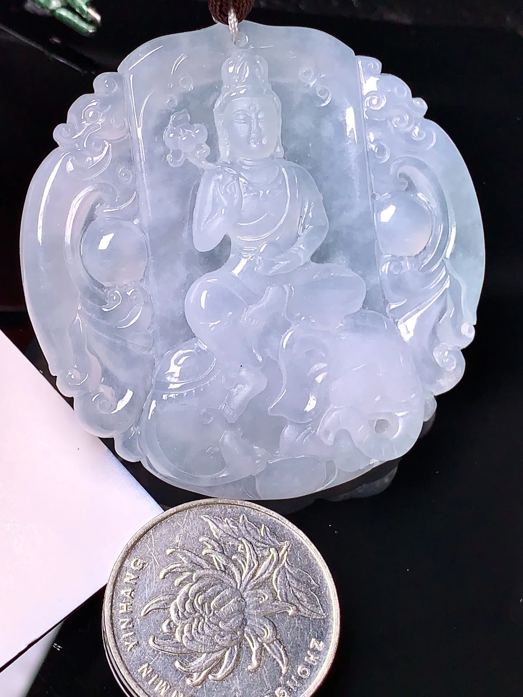 冰种普贤观音菩萨吊坠 玉质细腻 色泽清新艳丽 整体尺寸53*52*6