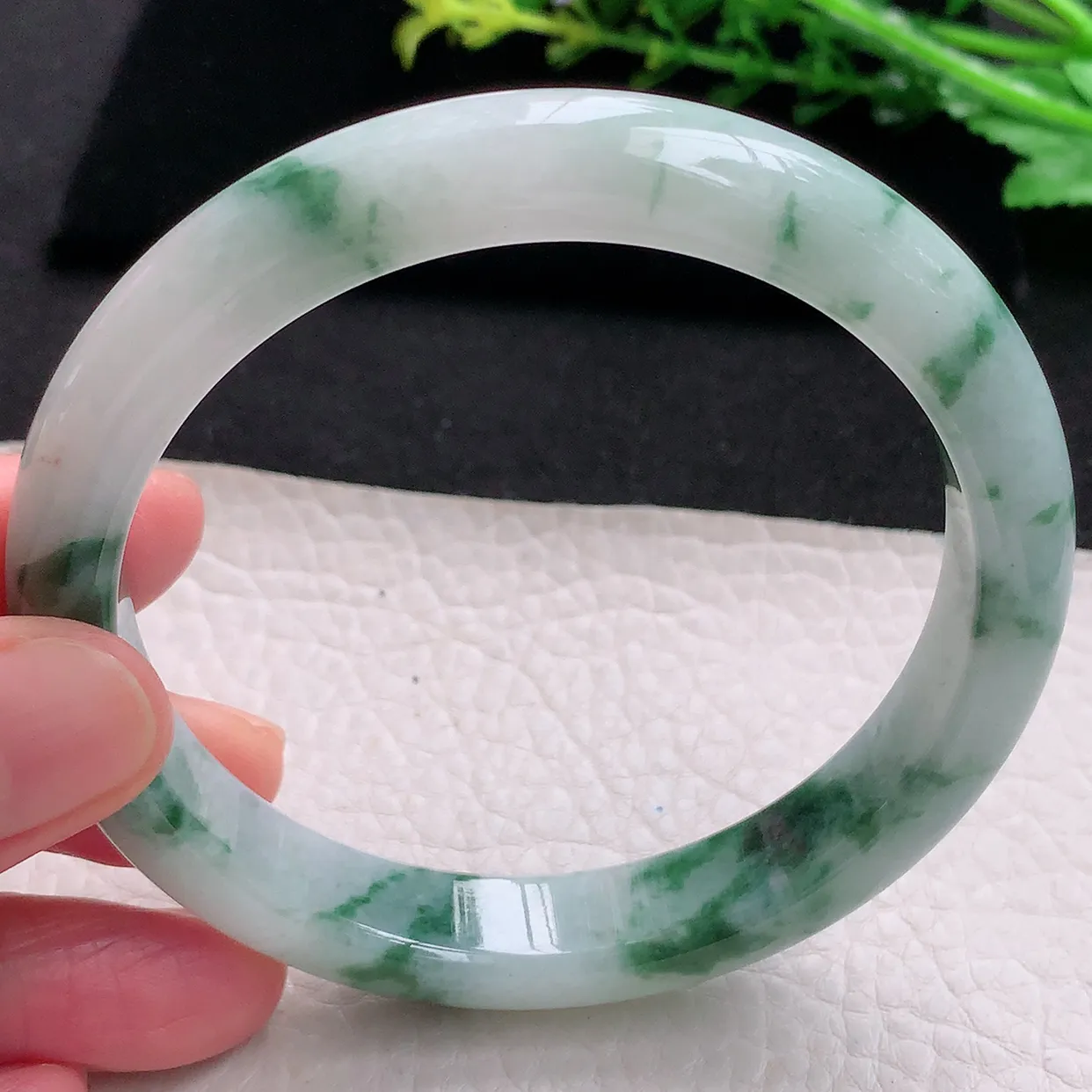 ll大圈口63*12*8.2平安镯 天然缅甸翡翠a 货冰飘花大气宽边玉镯子 玉手环