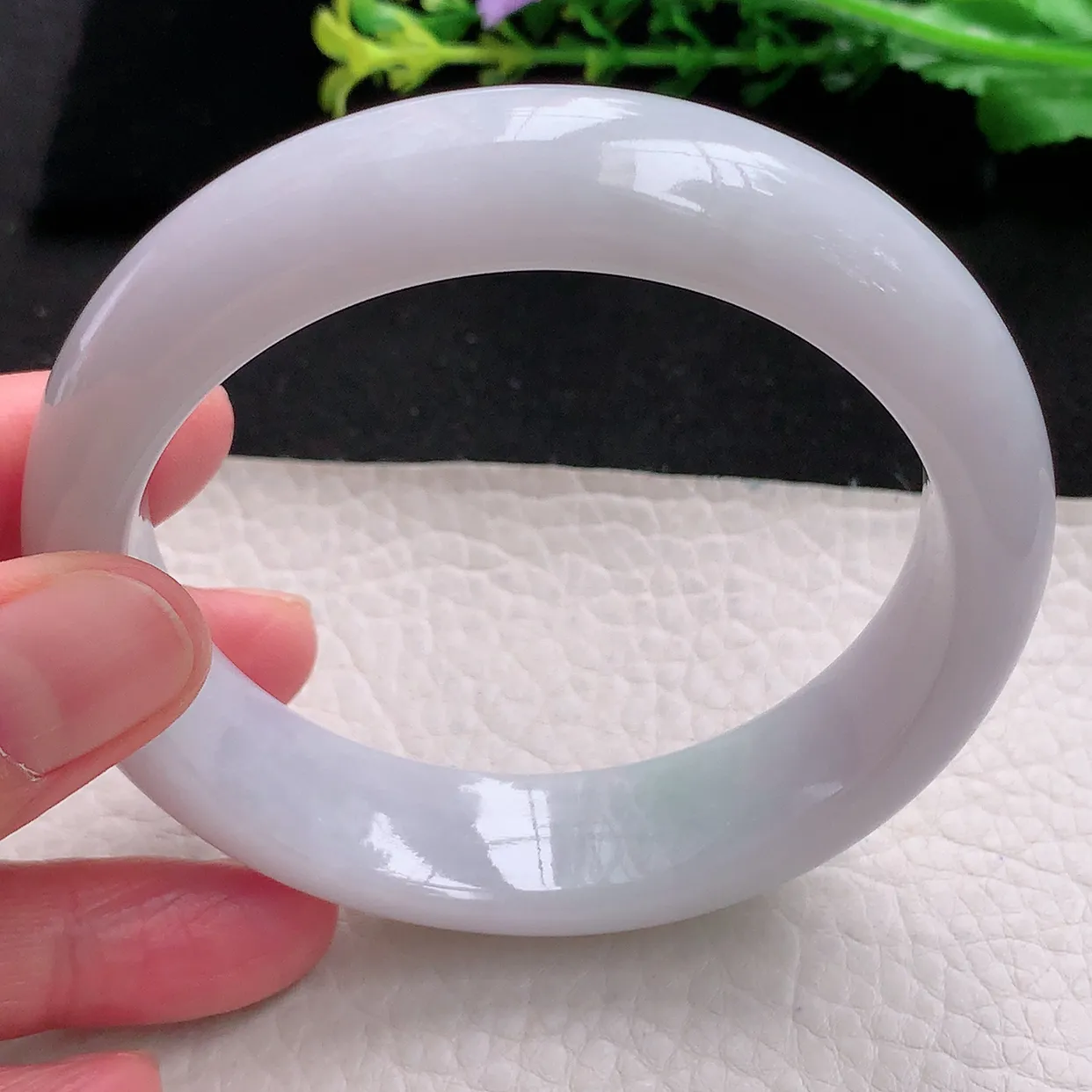 hh大圈口62*16*9轮胎镯 天然缅甸翡翠白月光大气宽边玉镯子