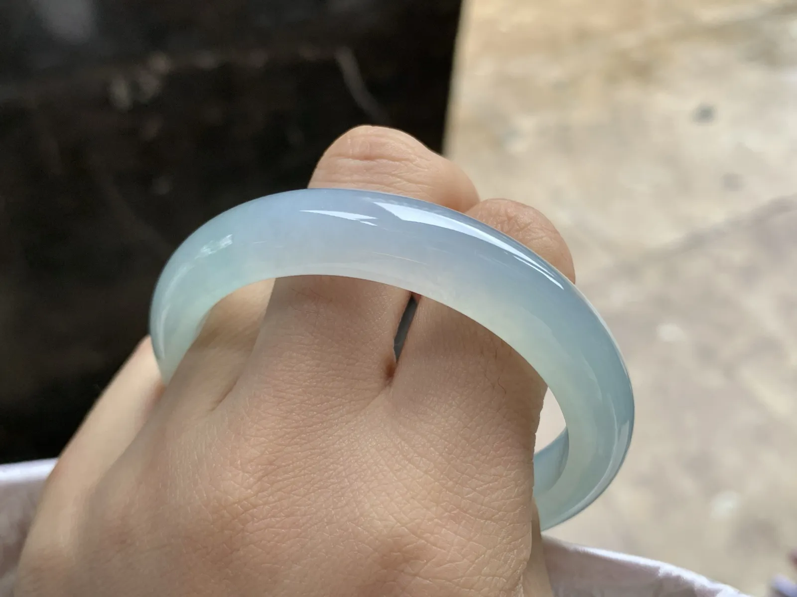 52-11.6-7.7

冰蓝手镯^_^荧光十足 冰透