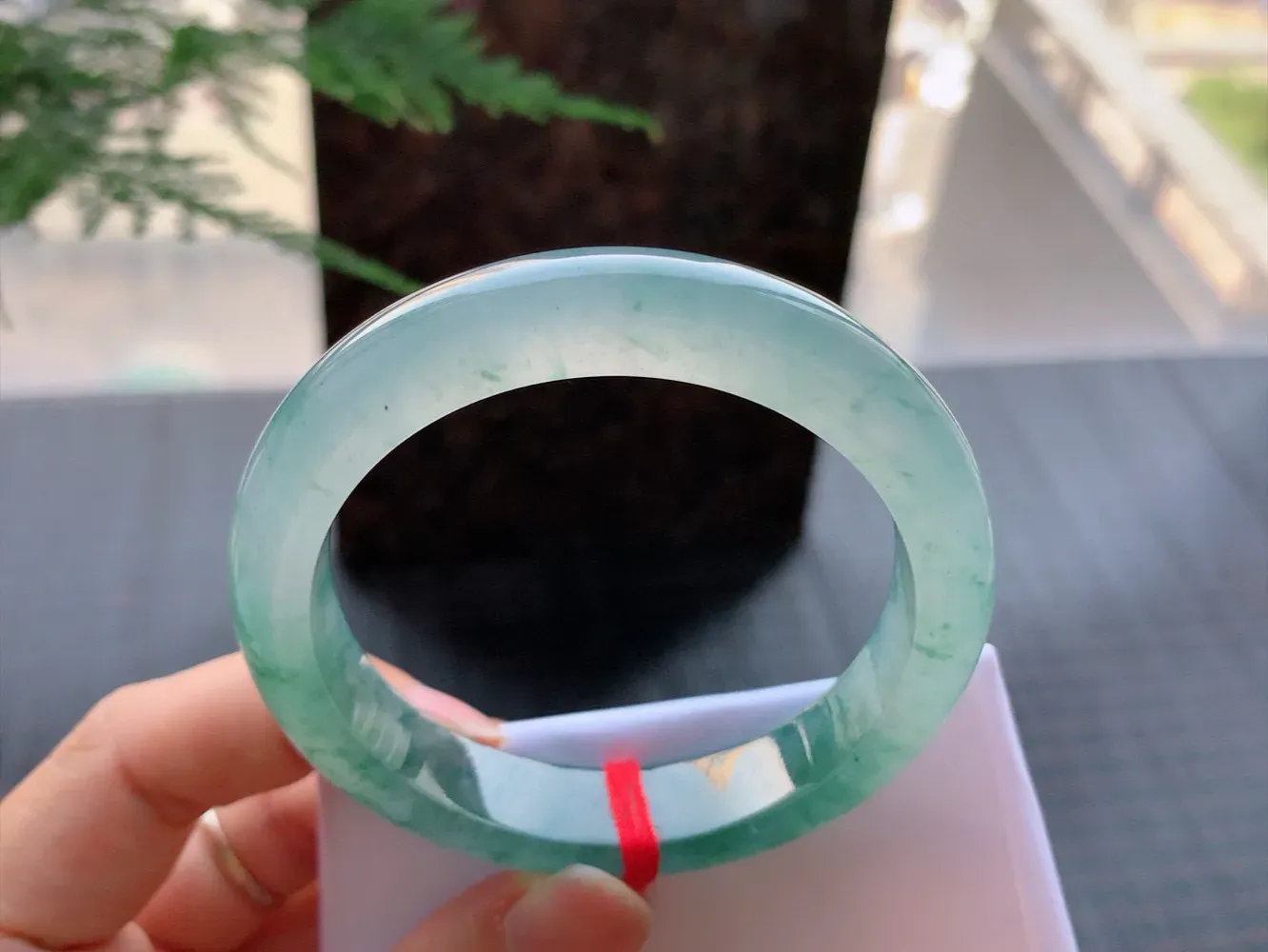 正圈冰玻飘花 无瑕 尺寸:54.9/12.3/8.5 花美 种水好