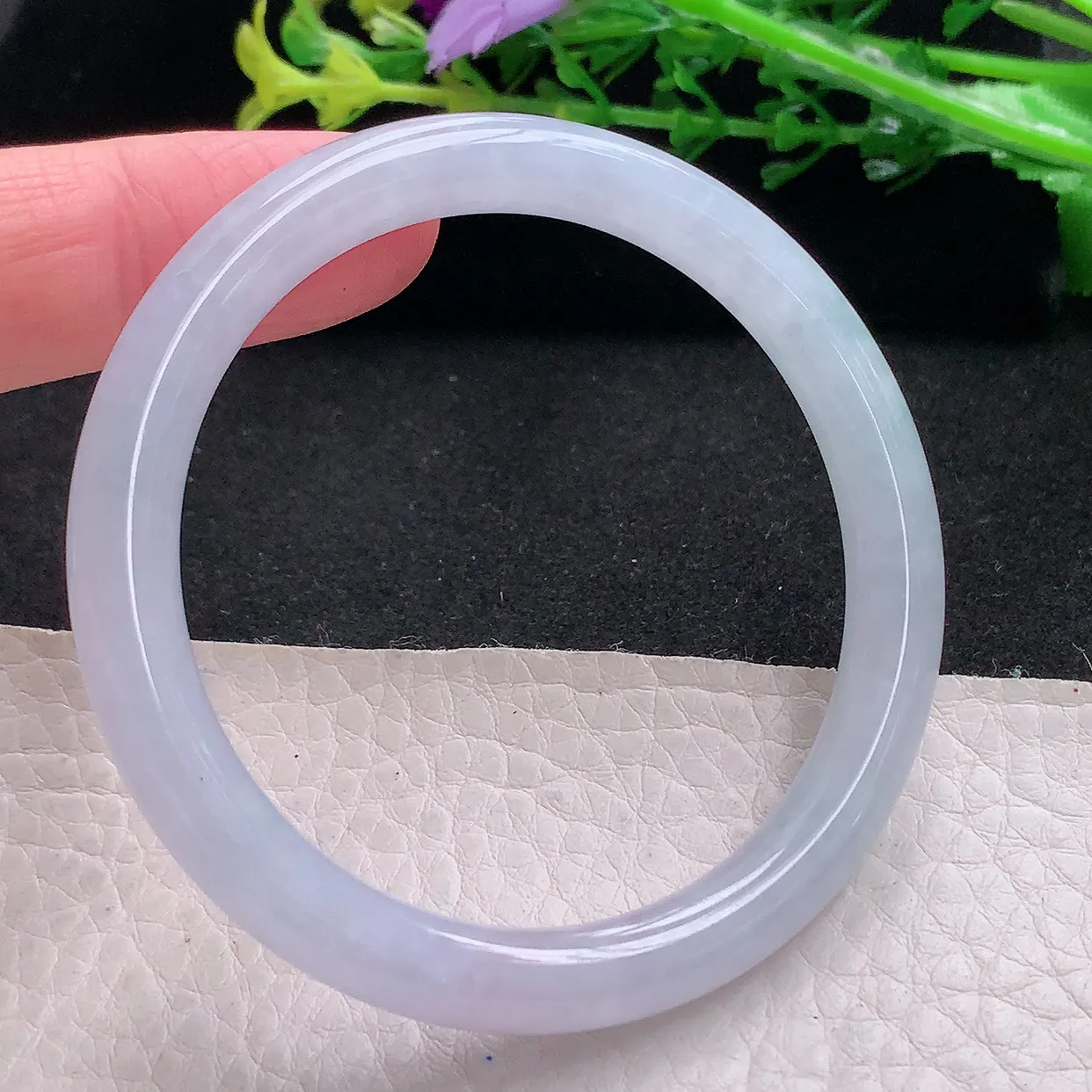 n小圈口51*7.2*7叮当镯 天然缅甸翡翠a 货白月光圆条玉镯子 玉手环