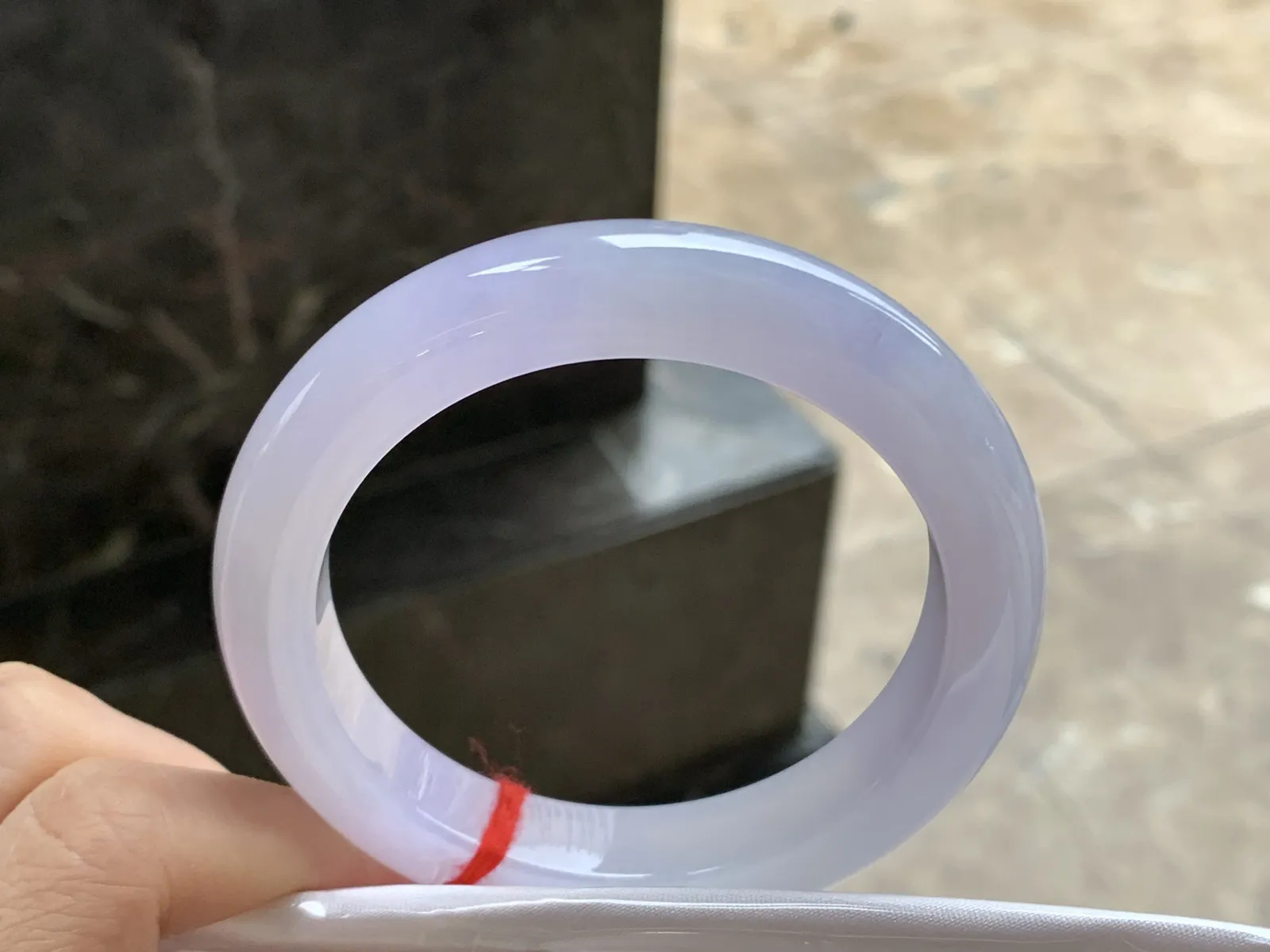 55.5-11.5-9.8

紫罗兰手镯^_^玉质温润