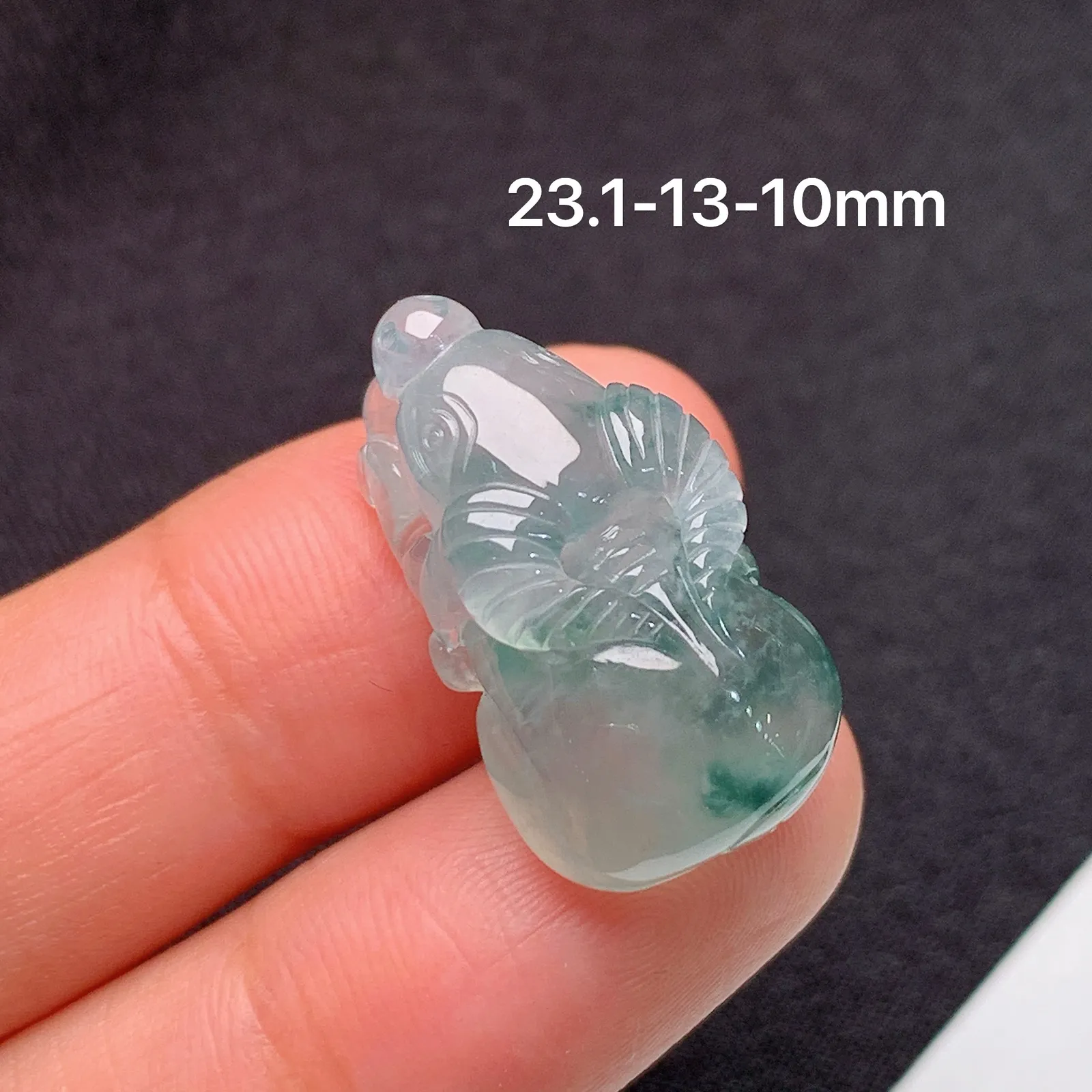 冰种飘花生肖牛吊坠 水润细腻 整体尺寸23.1*13*10