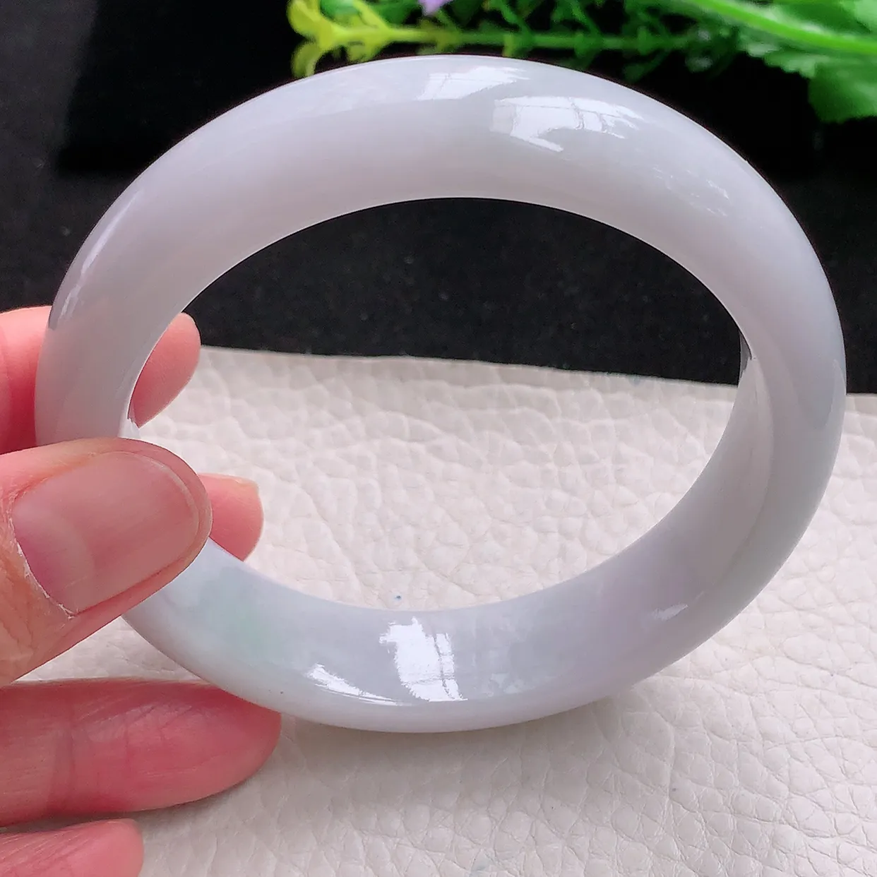 hh大圈口62*16*9轮胎镯 天然缅甸翡翠白月光大气宽边玉镯子