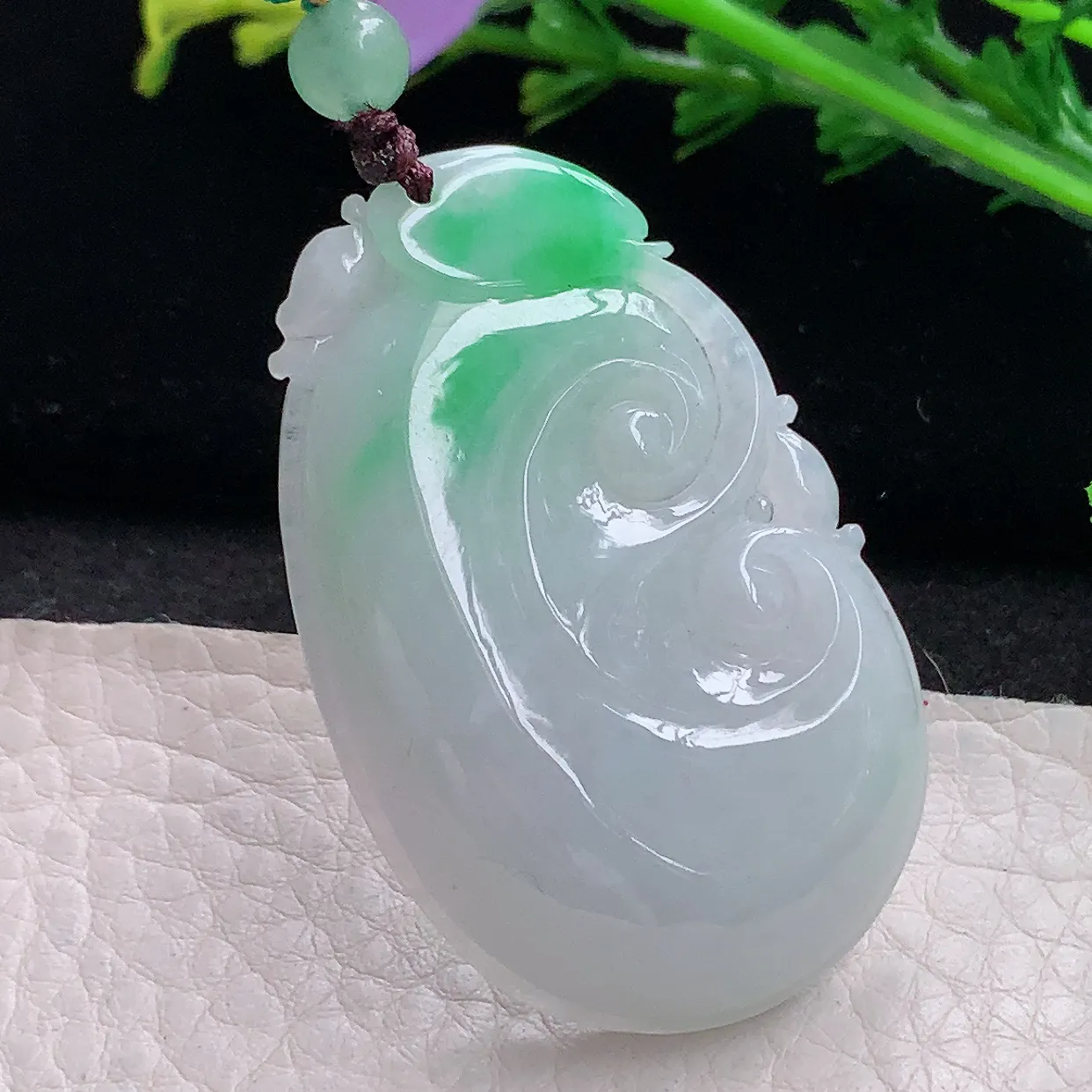 zen自然光48.6*30.6*7.2天然缅甸翡翠飘绿如意 事事顺玉吊坠 毛衣坠