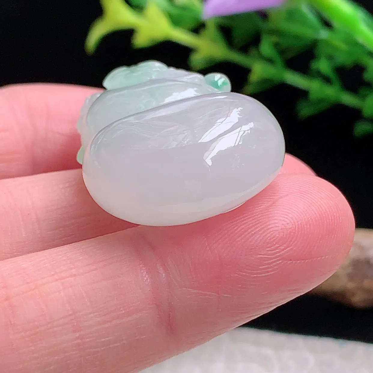 lz自然光37*21.8*10.7天然缅甸翡翠冰飘绿饱满葫芦玉吊坠 玉挂件