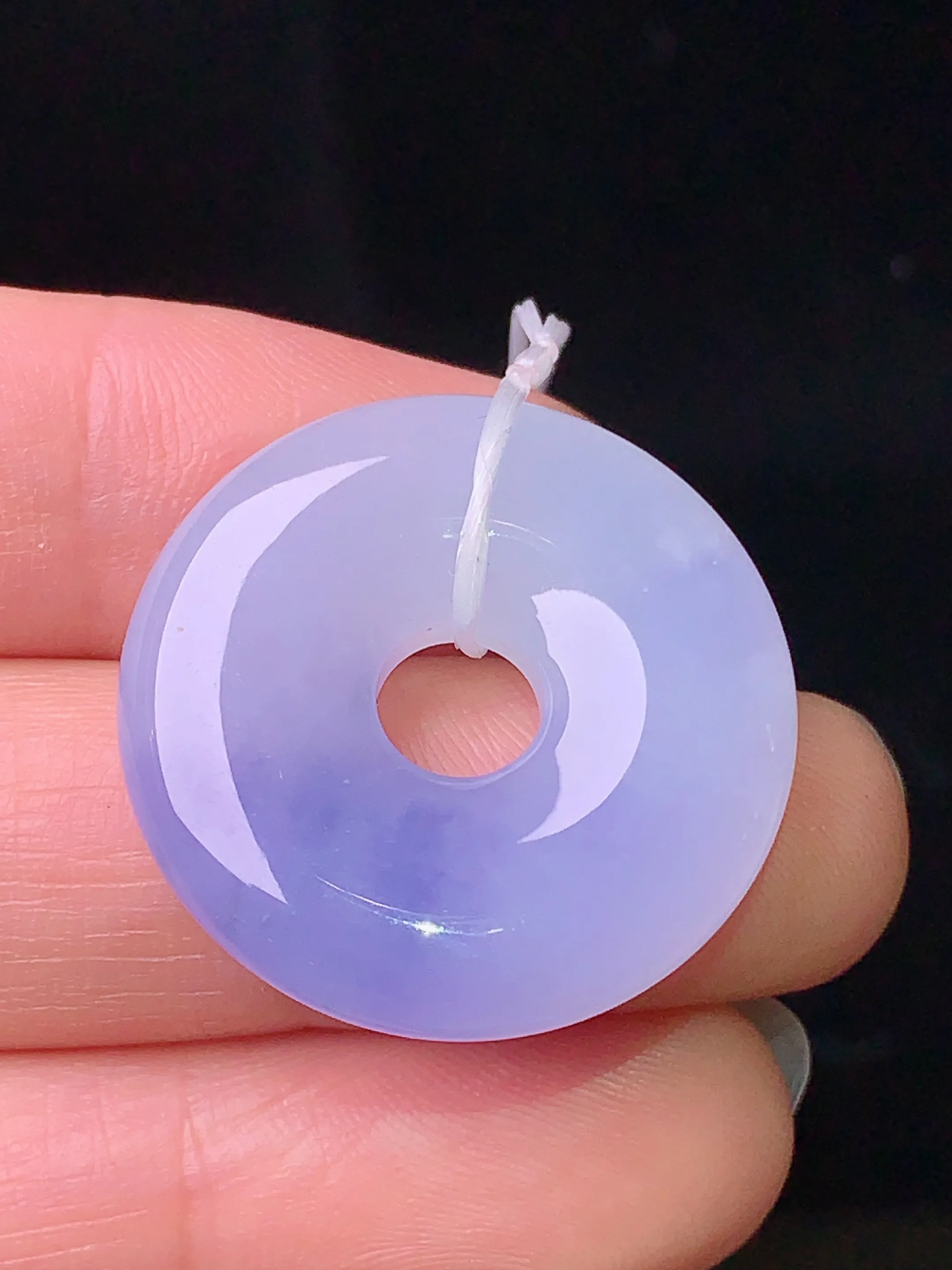 紫罗兰平安环吊坠 玉质细腻 色泽清新艳丽 整体尺寸25.2*5.7