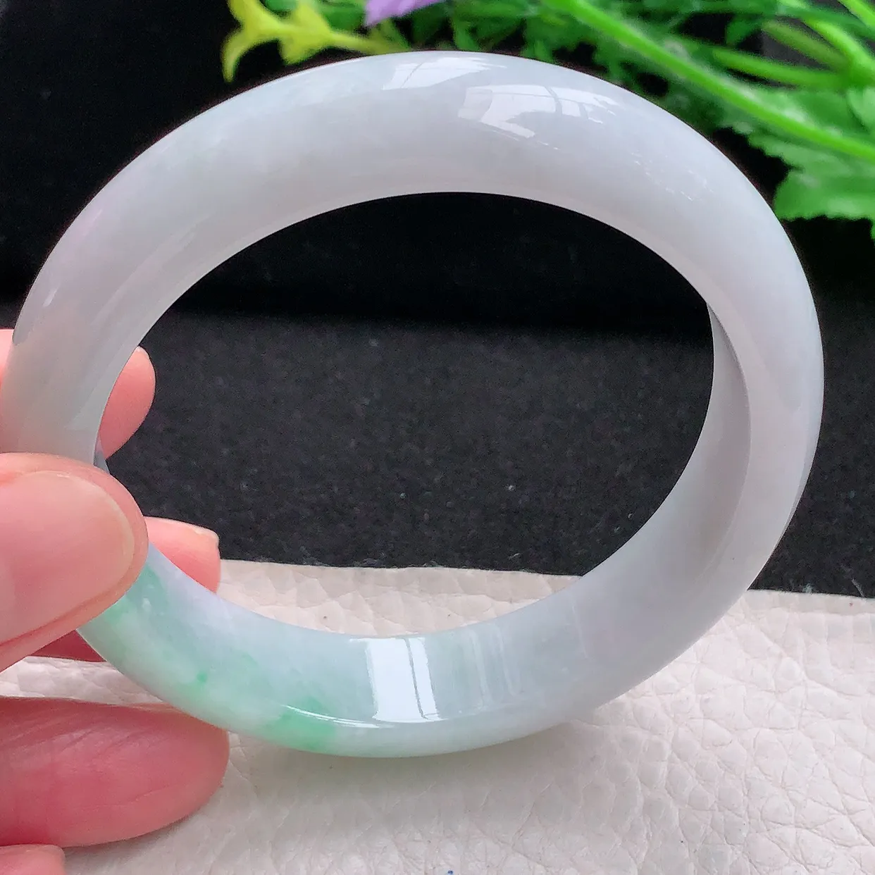 ll自然光58.5*13.8*8.2平安镯 天然缅甸翡翠a 货飘绿宽边玉镯子 玉手环