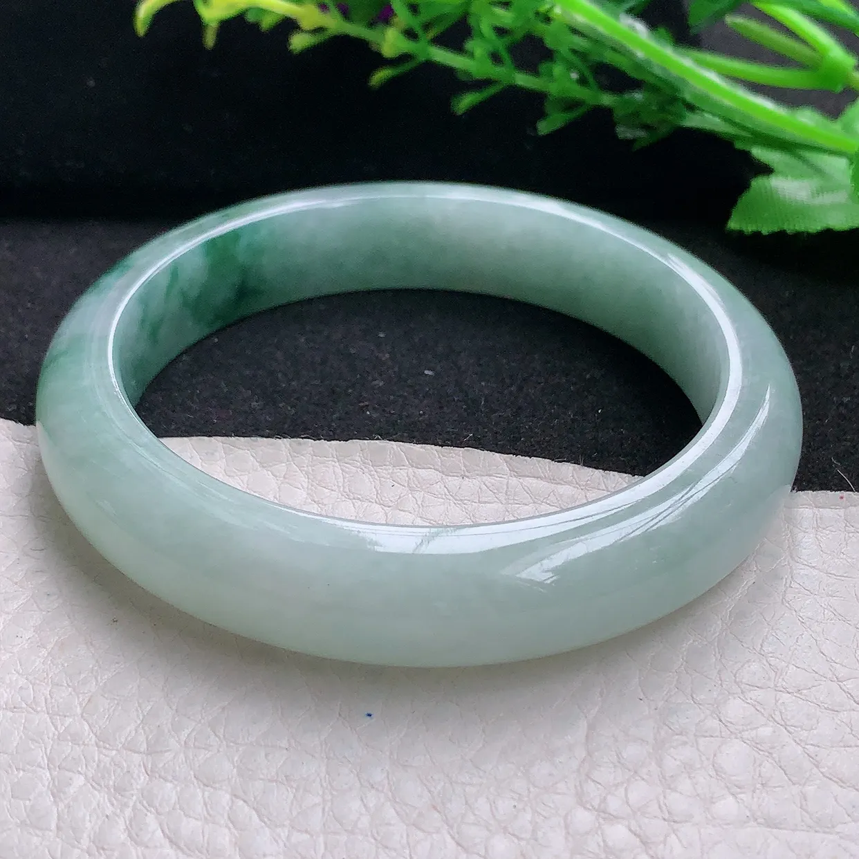 hy自然光58*12*8.5平安镯天然缅甸翡翠冰飘花正圈宽边玉镯子