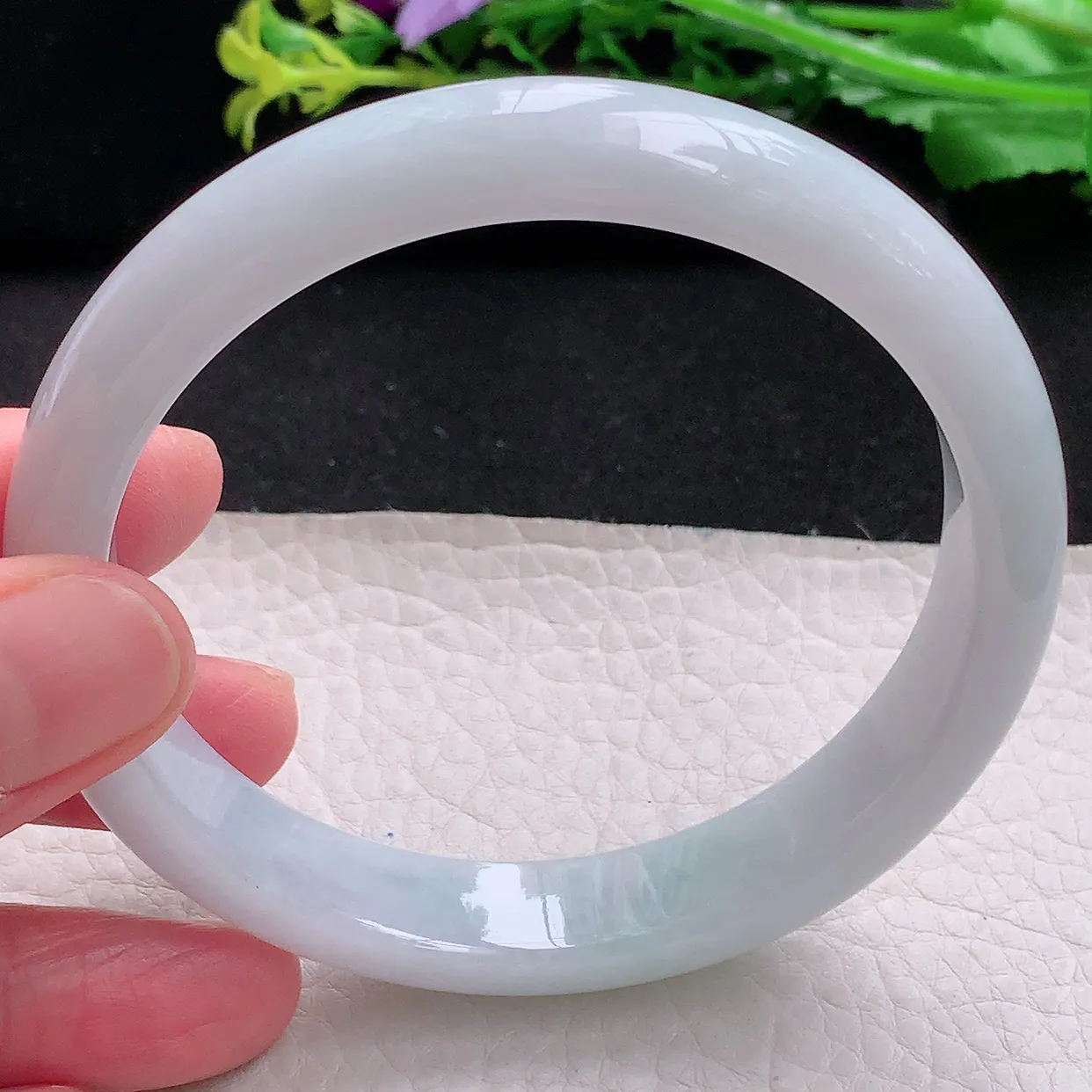 hh大圈口63*12*7.6平安镯 天然缅甸翡翠白月光正圈宽边玉镯子