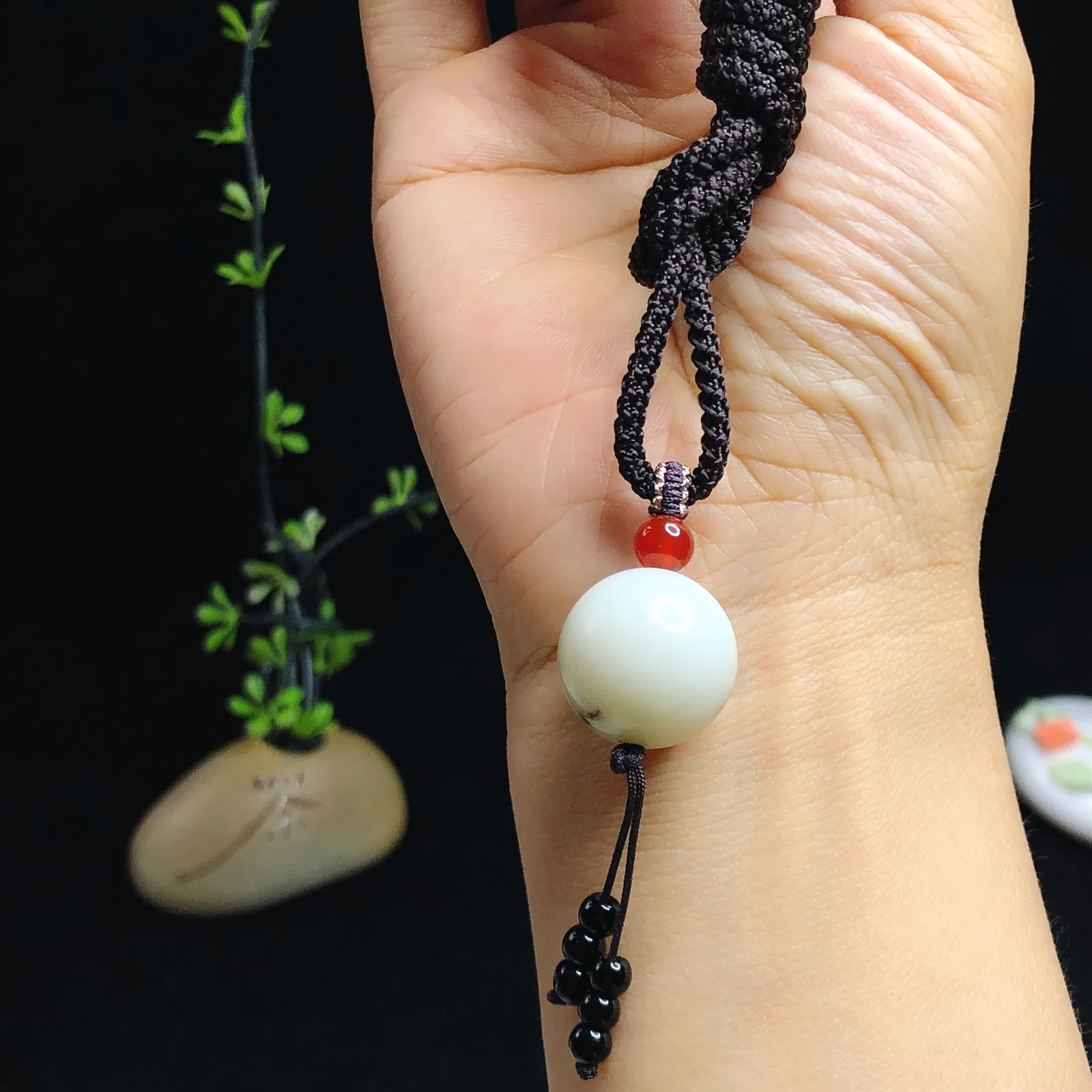 和田玉老坑白玉单珠羊脂白转运珠挂件 尺寸18重16克 特细腻无裂无杂 珠圆玉润寓意吉祥美好时光