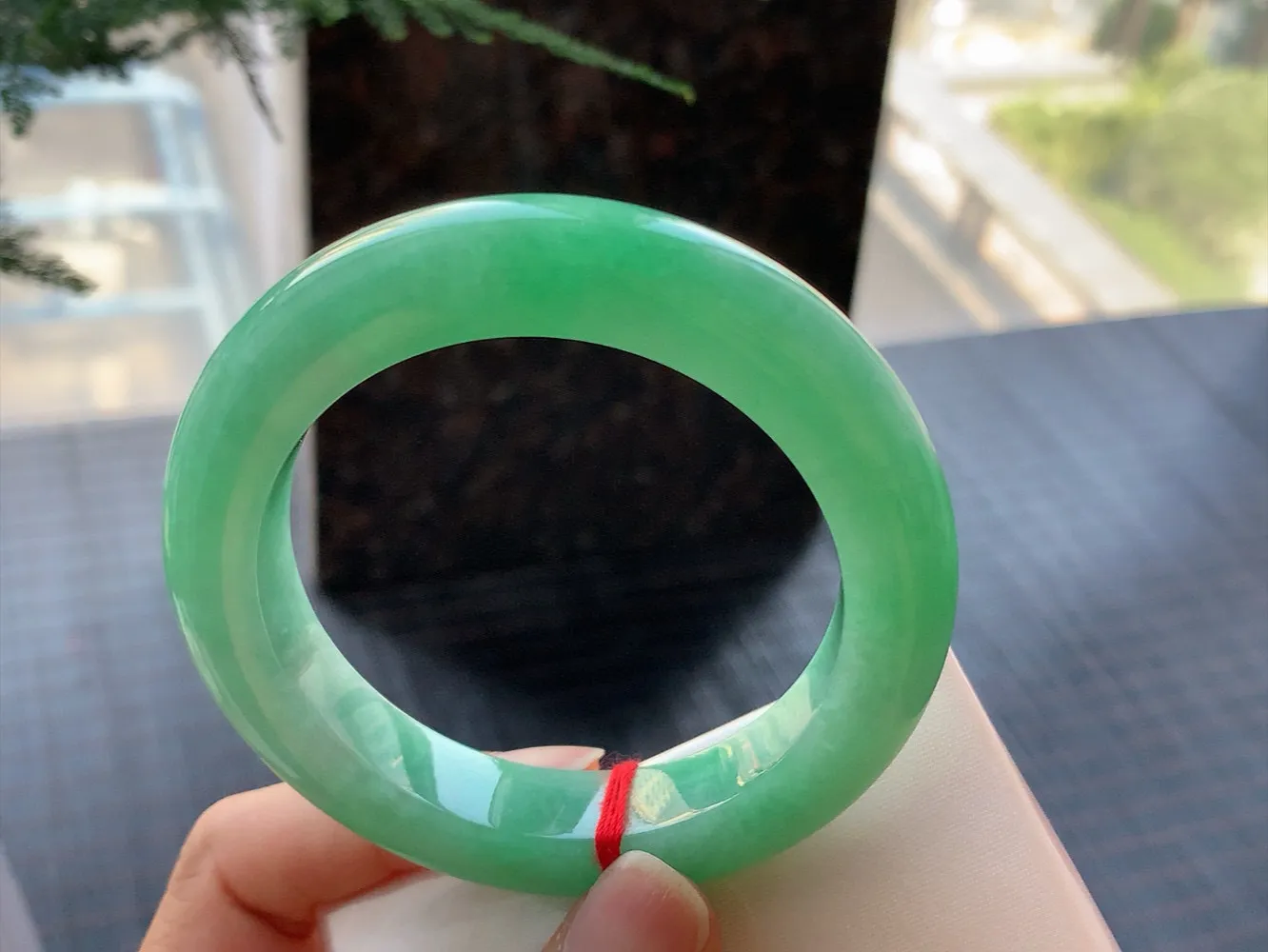 正圈满绿 微纹 尺寸:54.5/12.1/10.3 满色