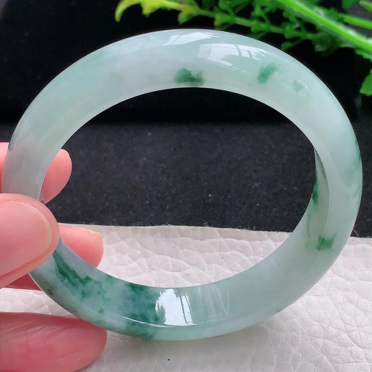 Nc自然光57*13.8*8平安镯 天然缅甸翡翠a 货冰飘花宽边玉镯子