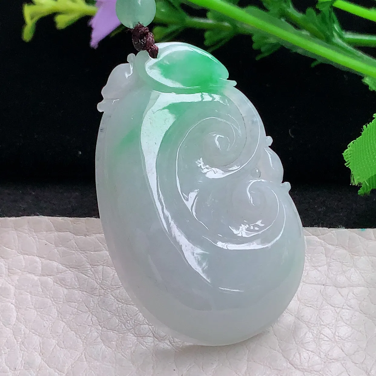 zen自然光48.6*30.6*7.2天然缅甸翡翠飘绿如意 事事顺玉吊坠 毛衣坠