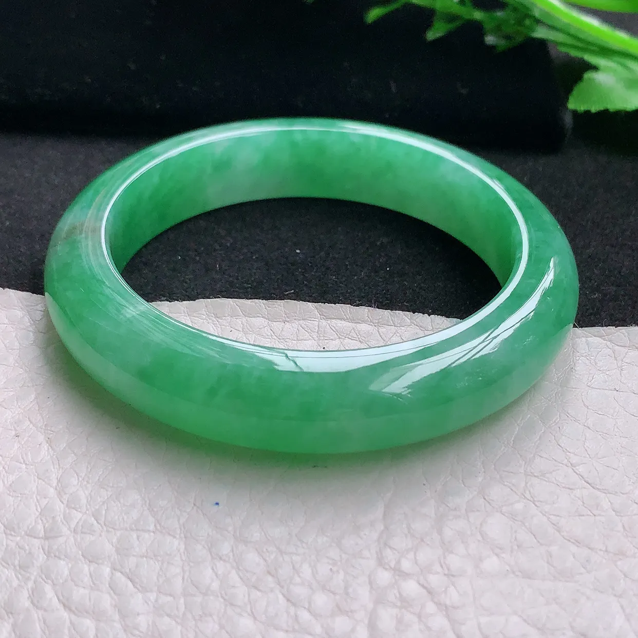 Nc小圈口51*11.5*8.3平安镯 天然缅甸翡翠a 货满绿宽边玉镯子