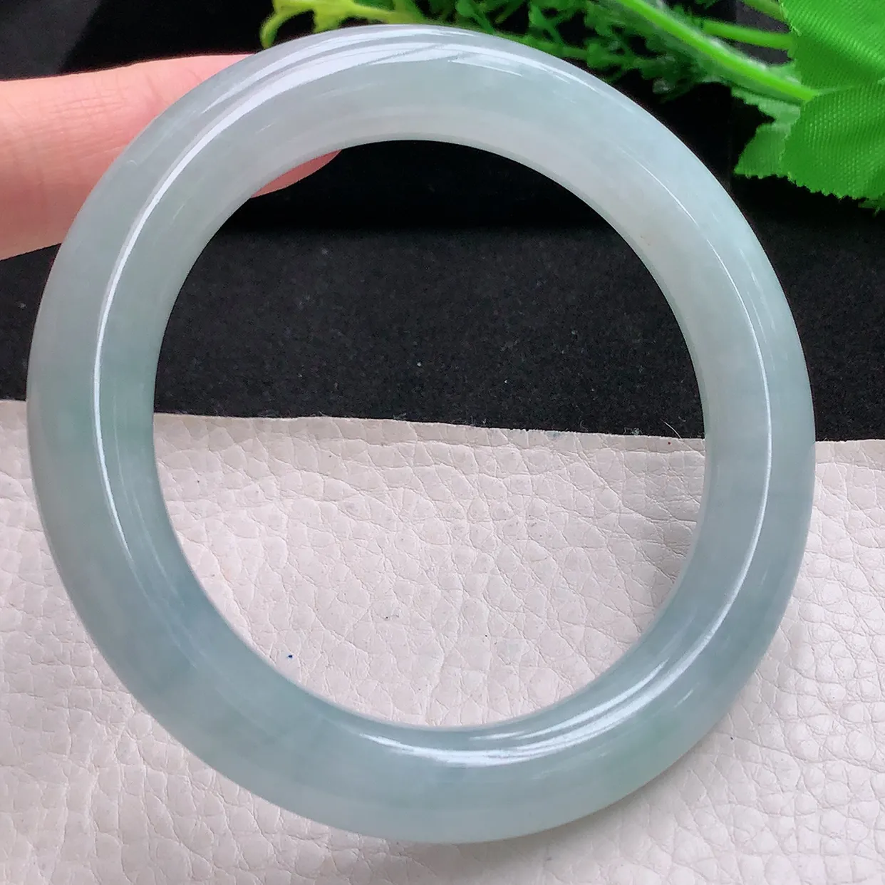 Nc大圈口61.5*11.5*11.8胖圆镯 天然缅甸翡翠a 货清爽冰胶圆条大气玉镯子